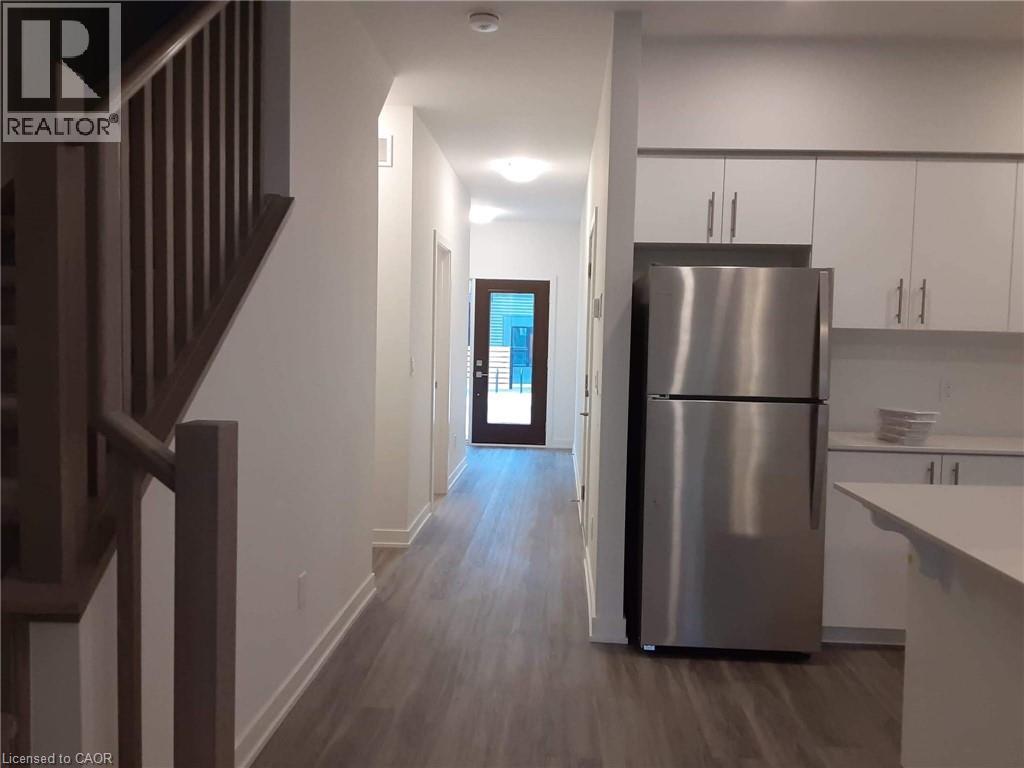 110 FERGUS Avenue Unit# 33 — photo 3