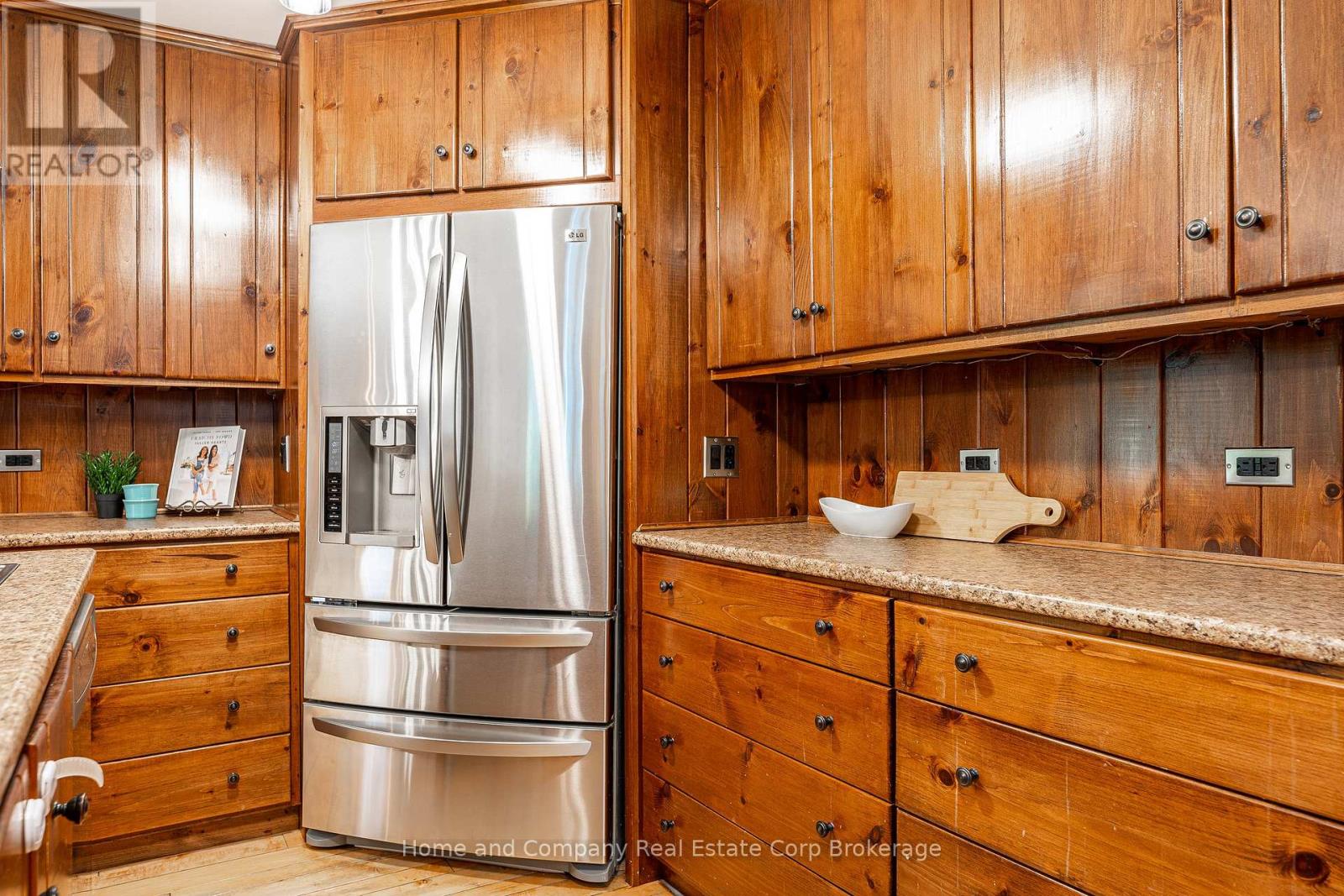 256360 SUNOVA CRESCENT - Image 11