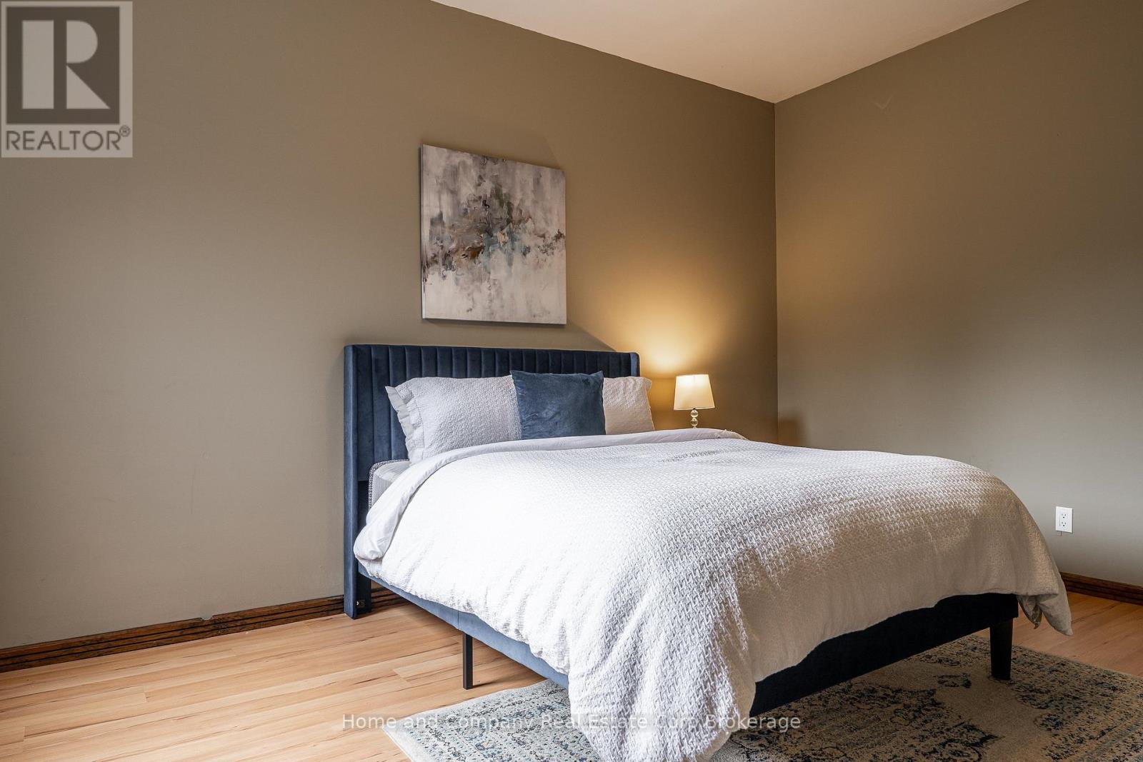 256360 SUNOVA CRESCENT - 23