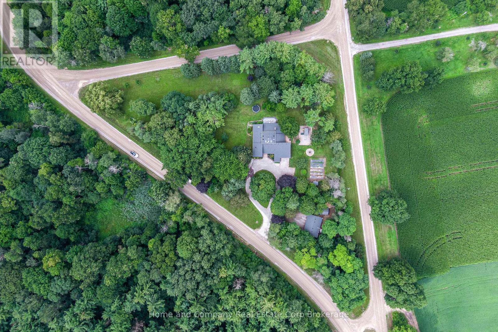 256360 SUNOVA CRESCENT - Image 3