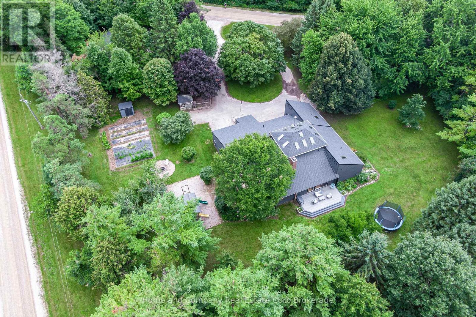 256360 SUNOVA CRESCENT - 34