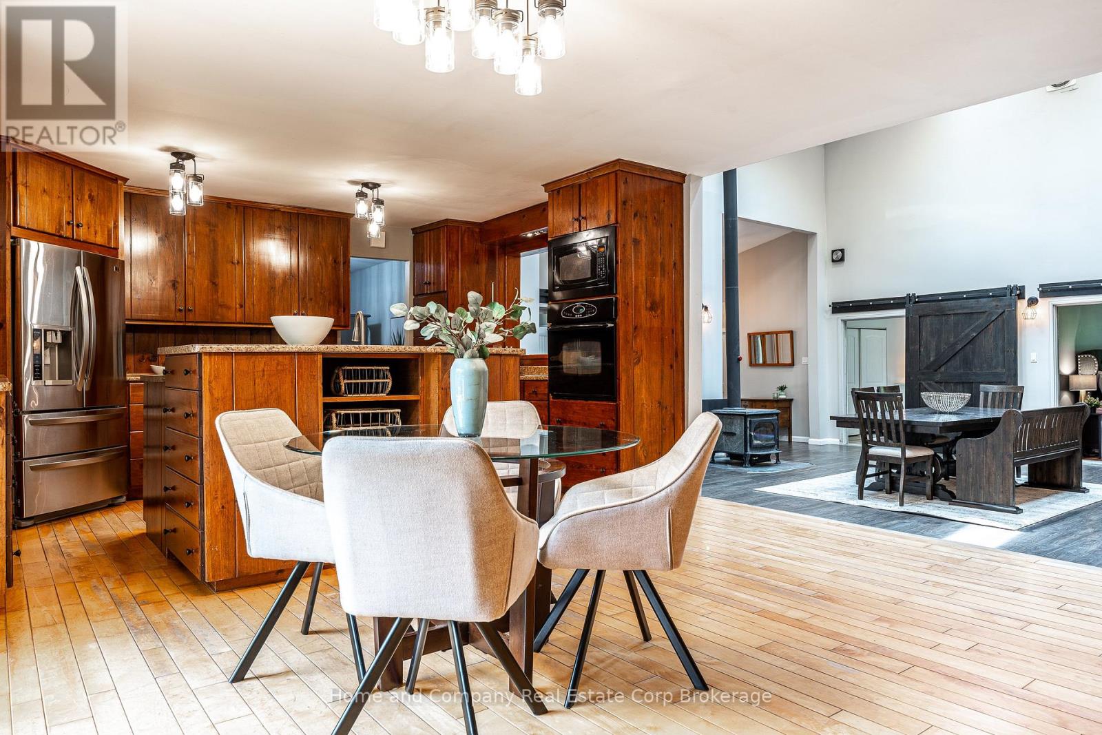 256360 SUNOVA CRESCENT - Image 8
