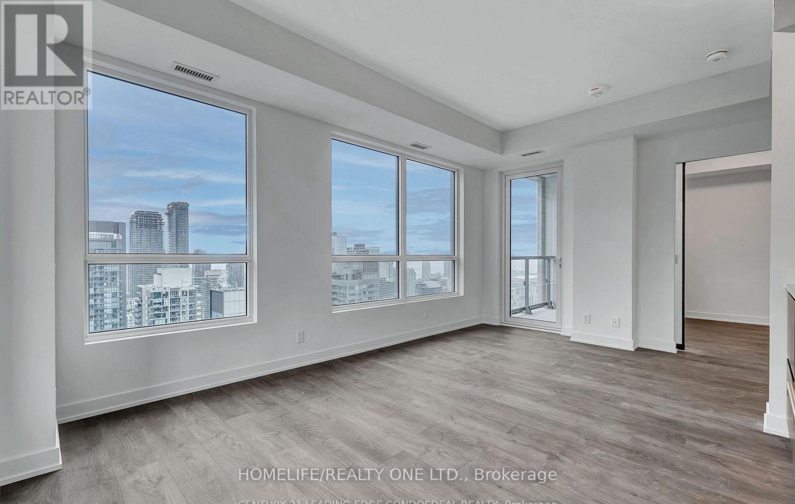 #4106 108 PETER STREET - 5