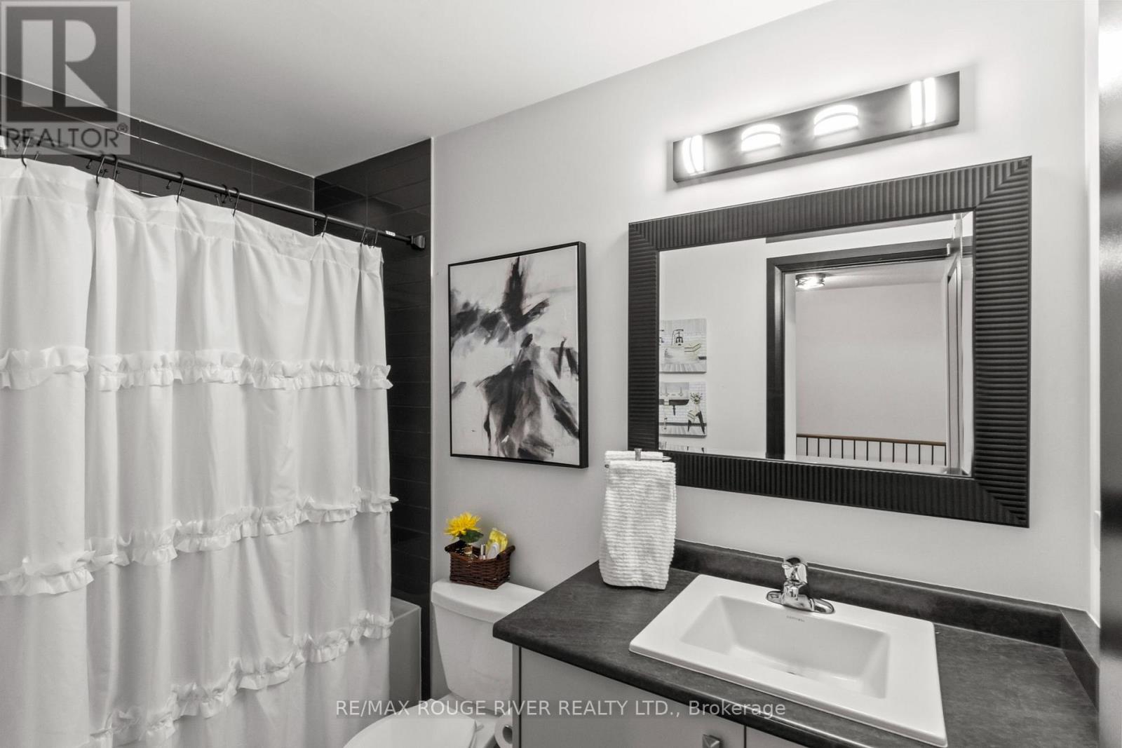 24 WATERSIDE WAY - 38