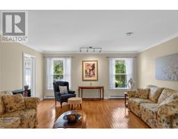 342 Main Street thumbnail 4