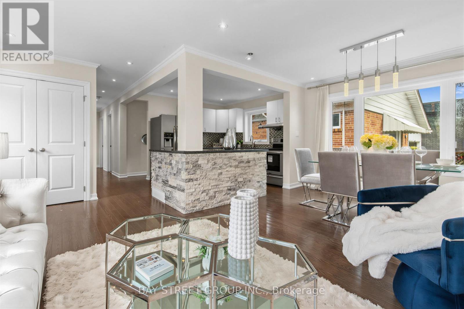 47 HAILEYBURY DRIVE - 7