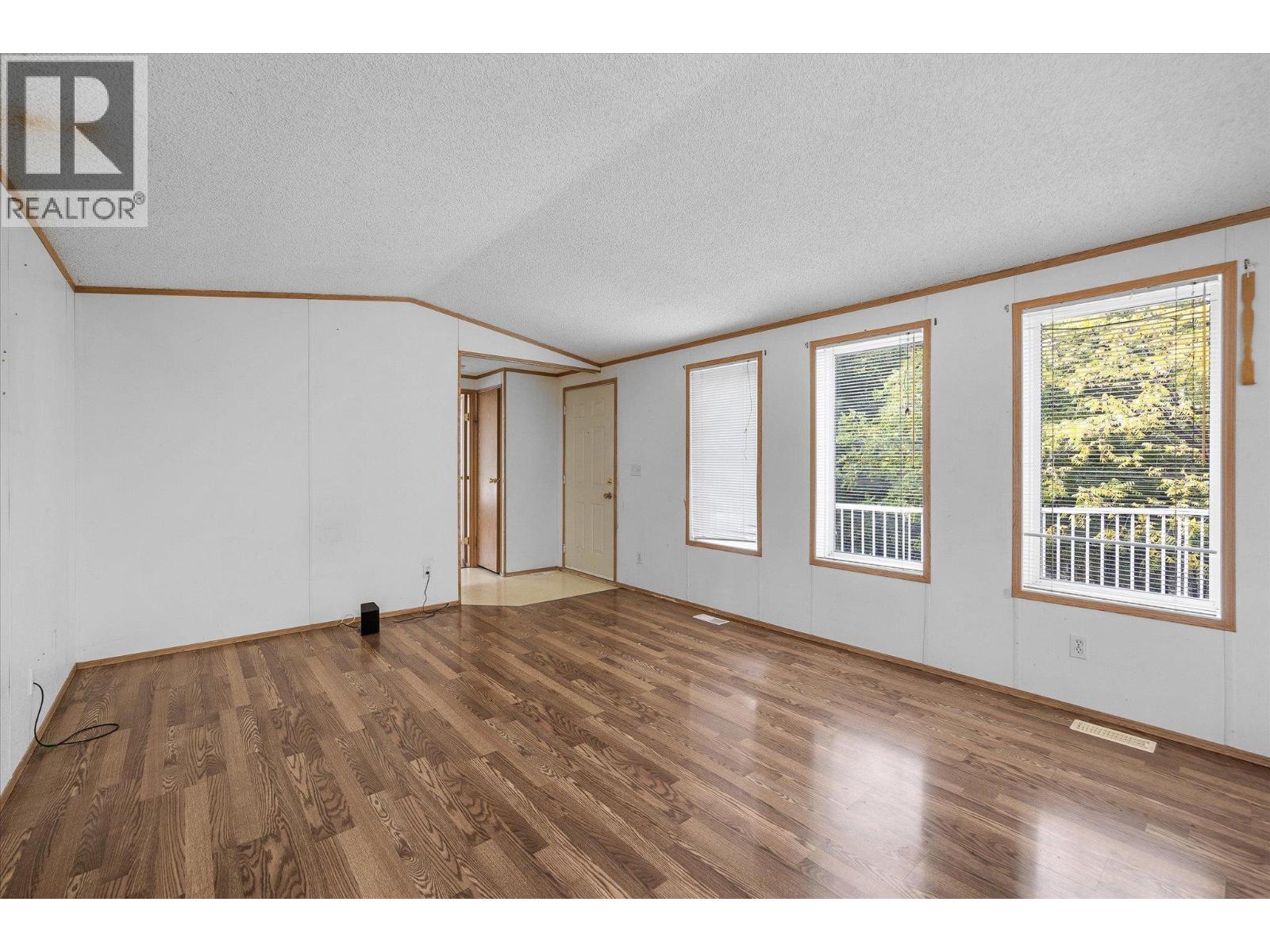 848 Webster Road - Image 32