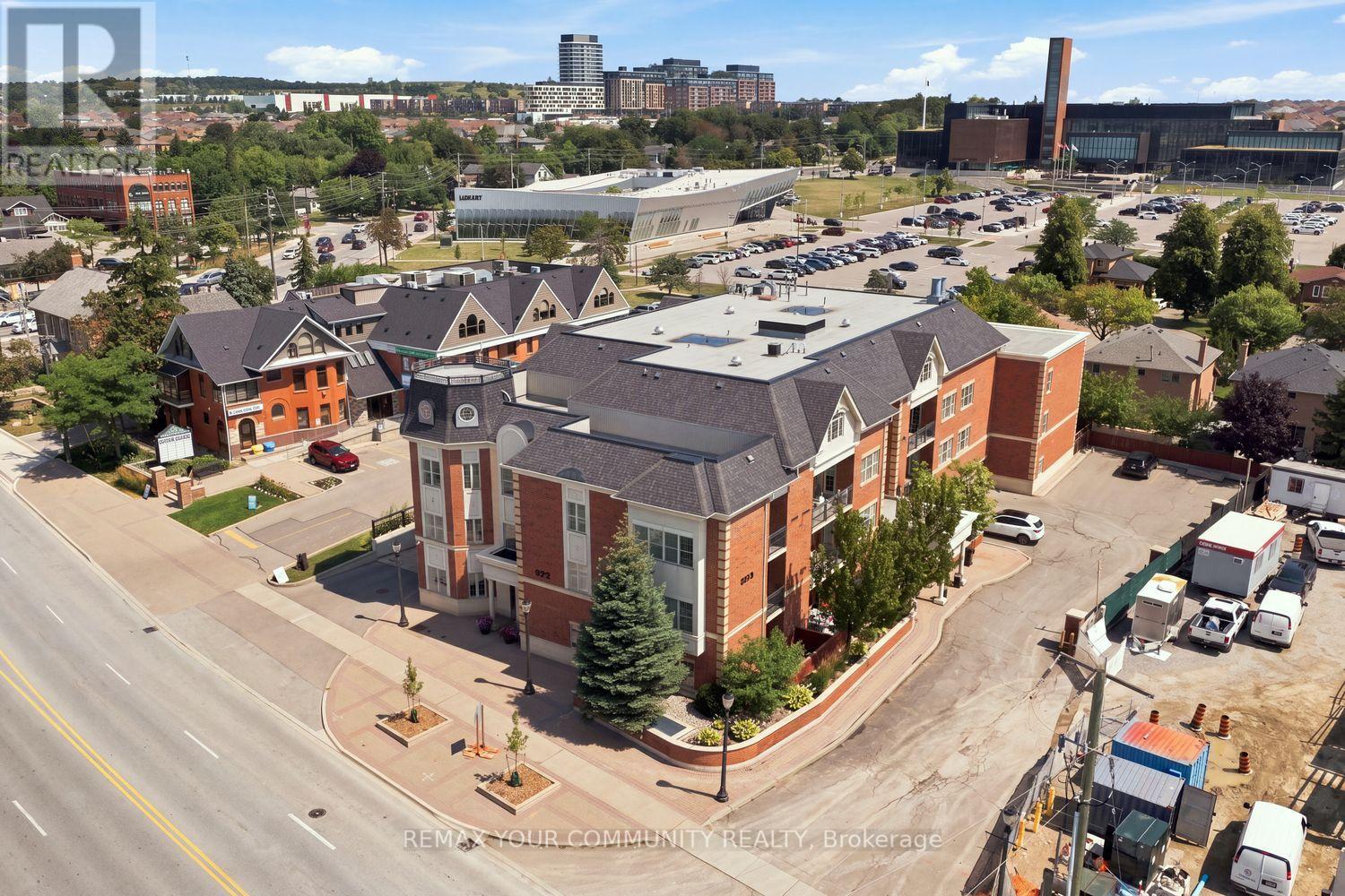 Photo of 210 - 9973 KEELE STREET