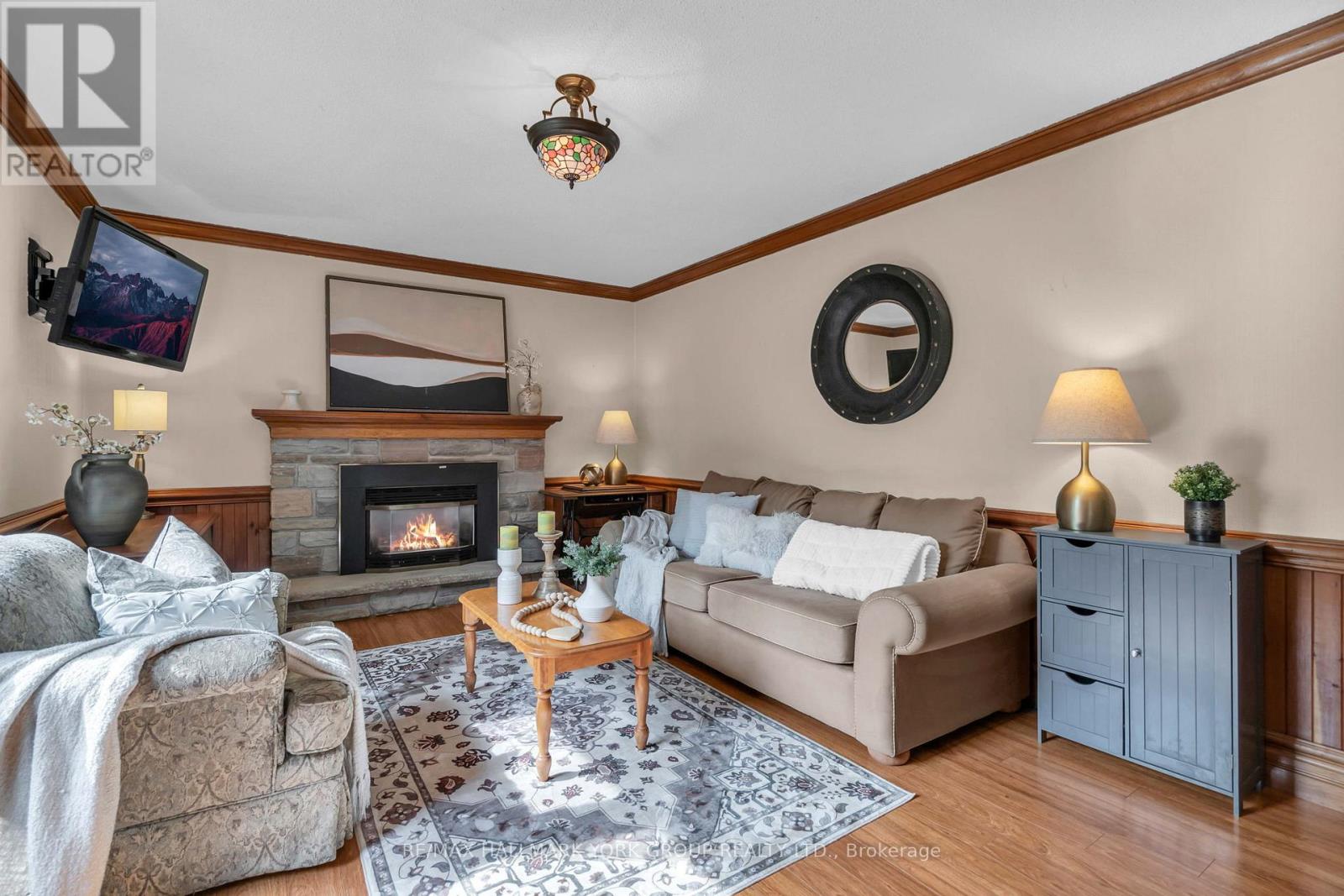 606 HAINES ROAD - 20