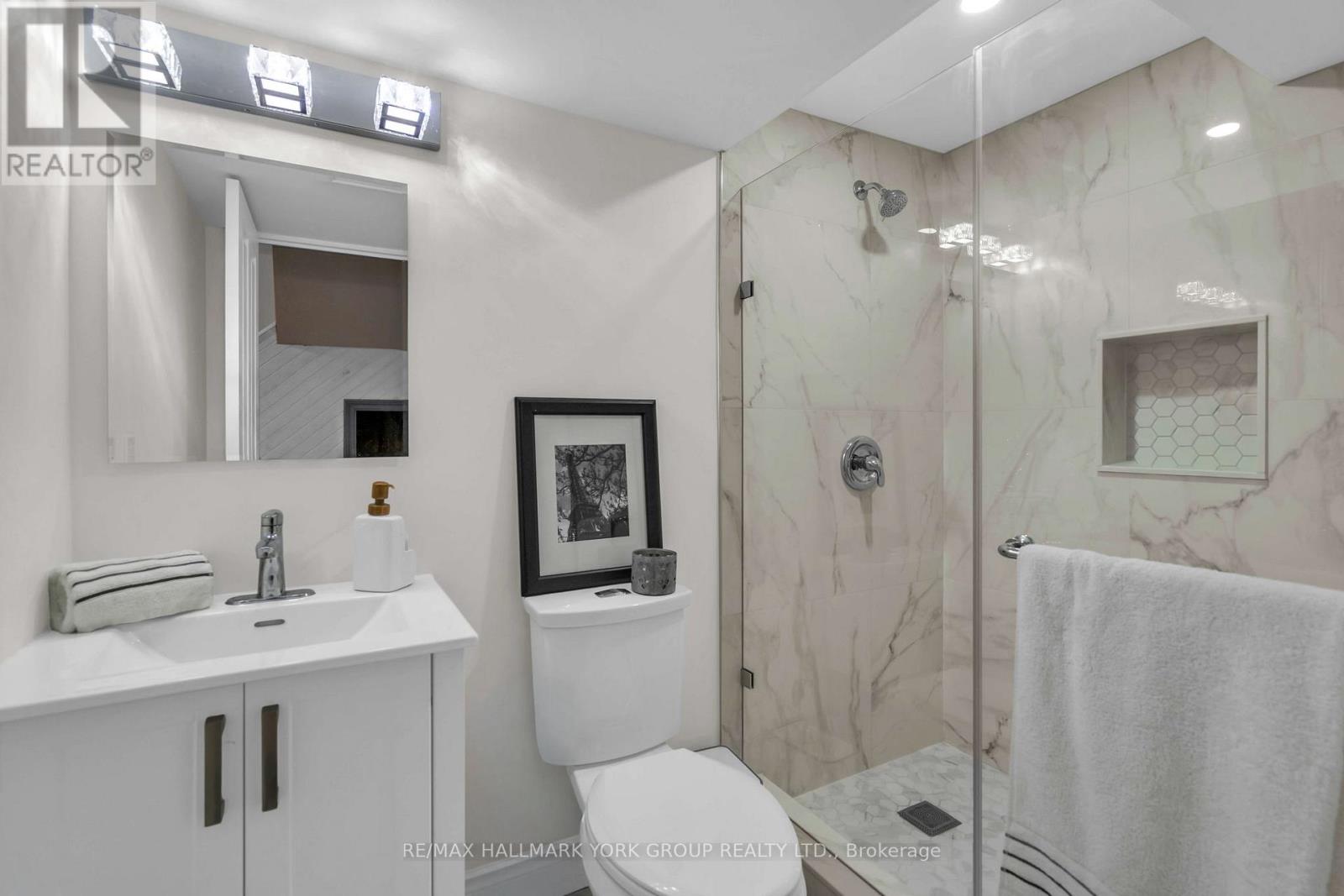 606 HAINES ROAD - 33