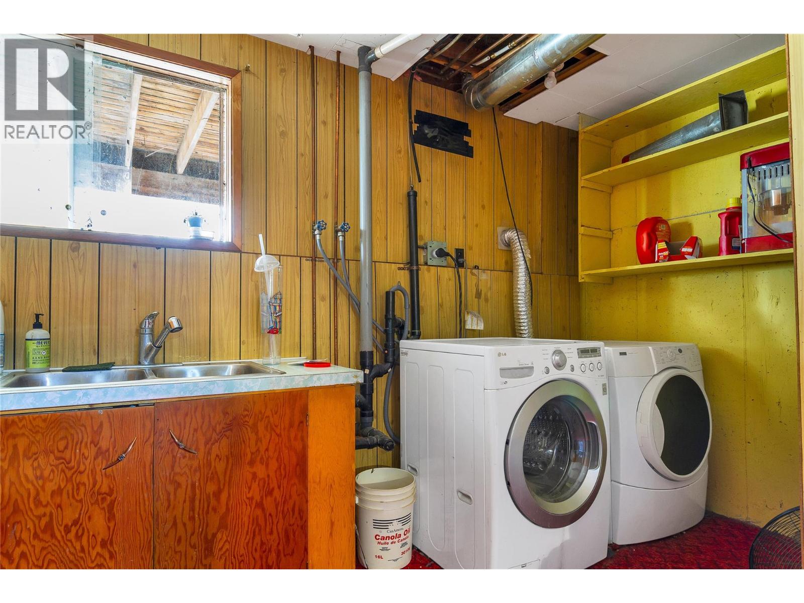9271 Glenmore Road - 23