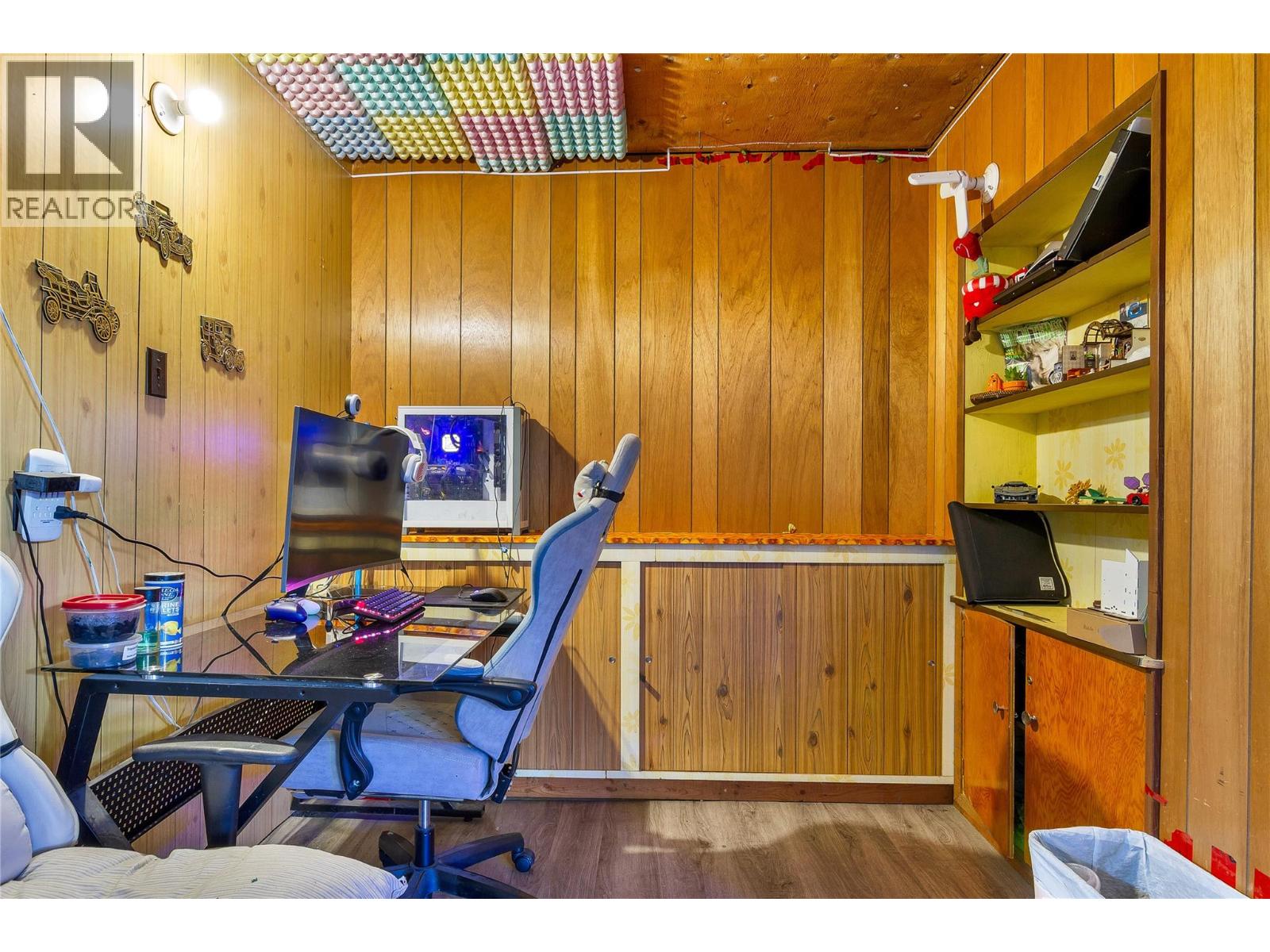 9271 Glenmore Road - 24