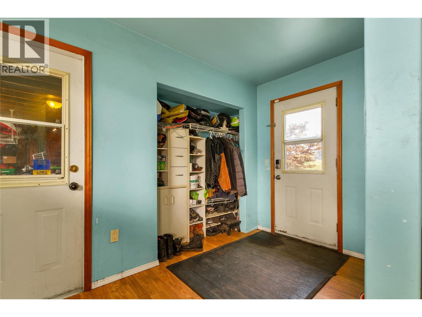 9271 Glenmore Road - 17