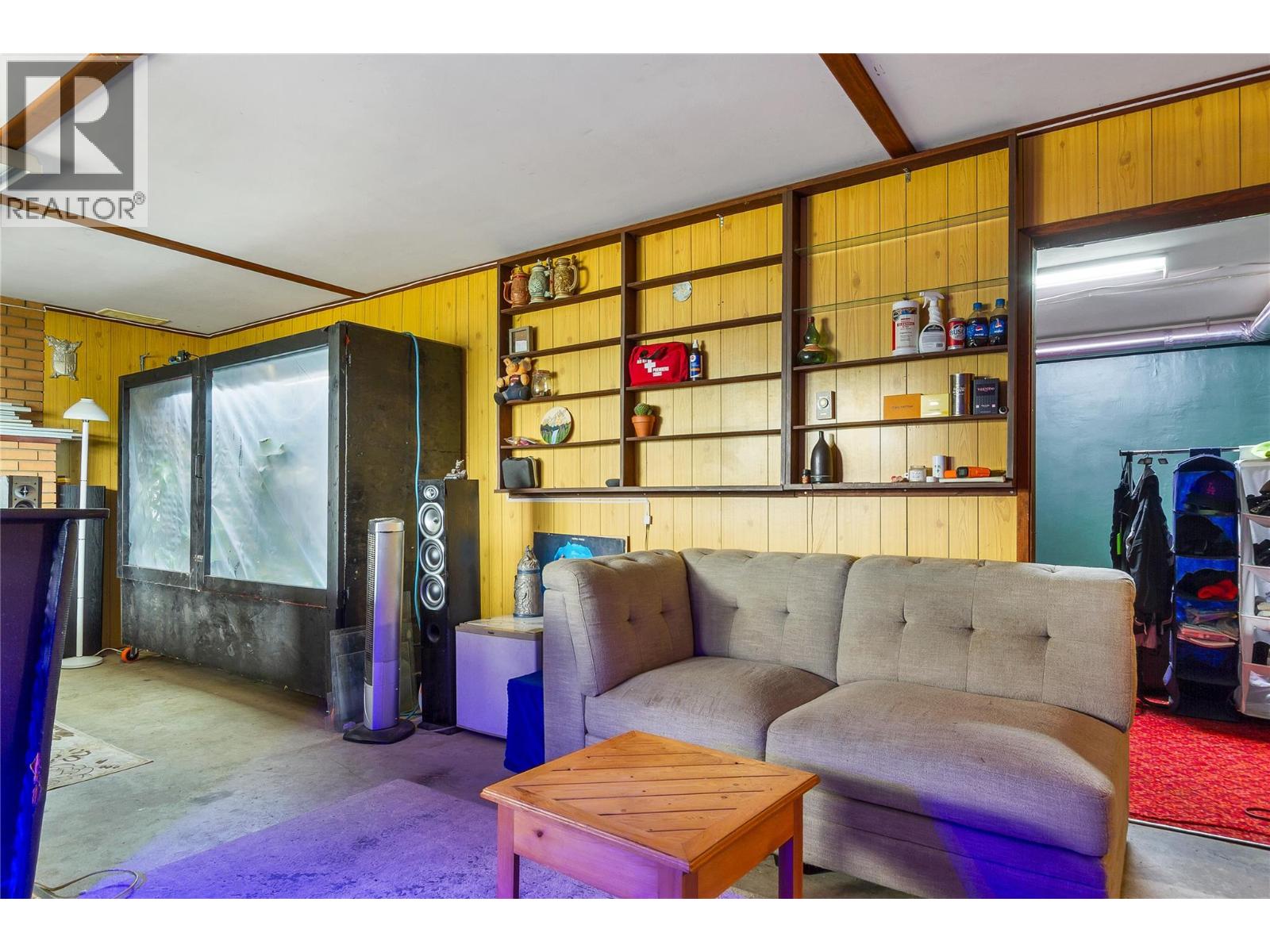 9271 Glenmore Road - 27