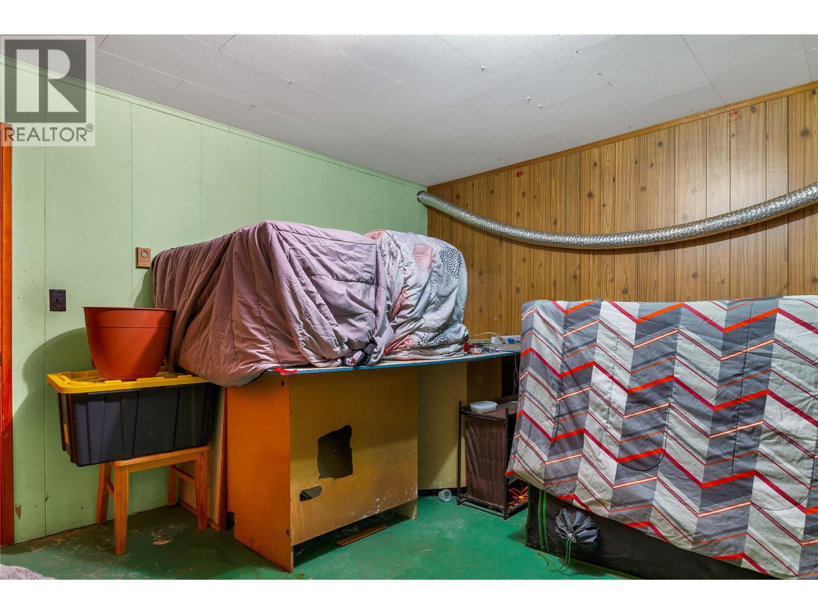 9271 Glenmore Road - 30