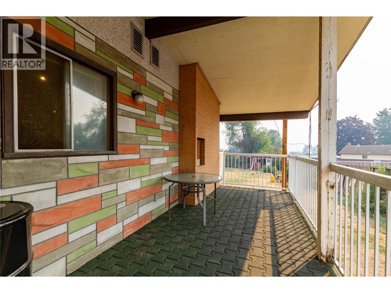 9271 Glenmore Road - 38