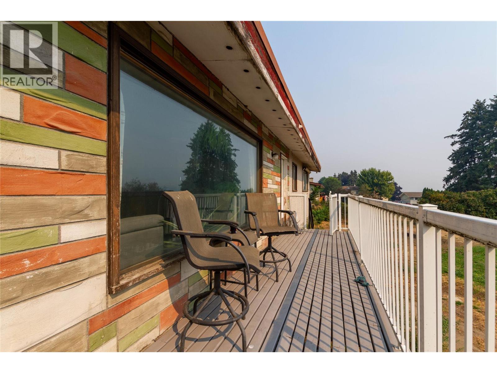 9271 Glenmore Road - 45