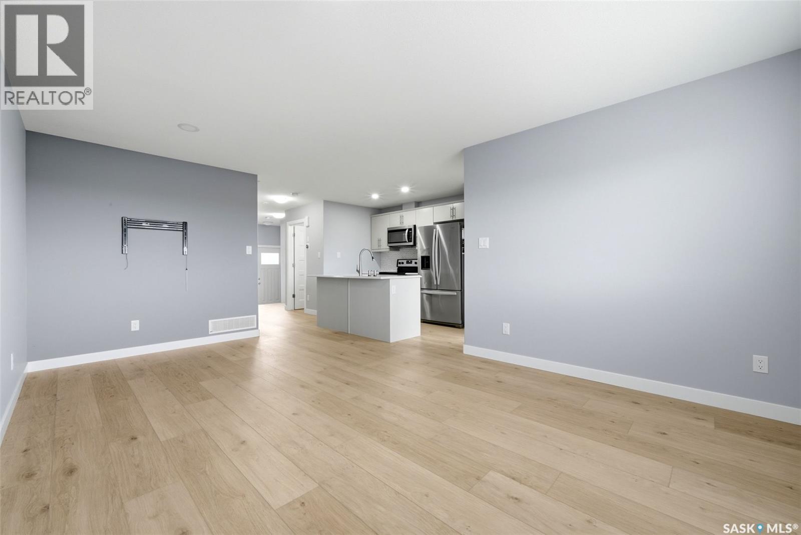 #20 5301 Beacon DRIVE - Image 4