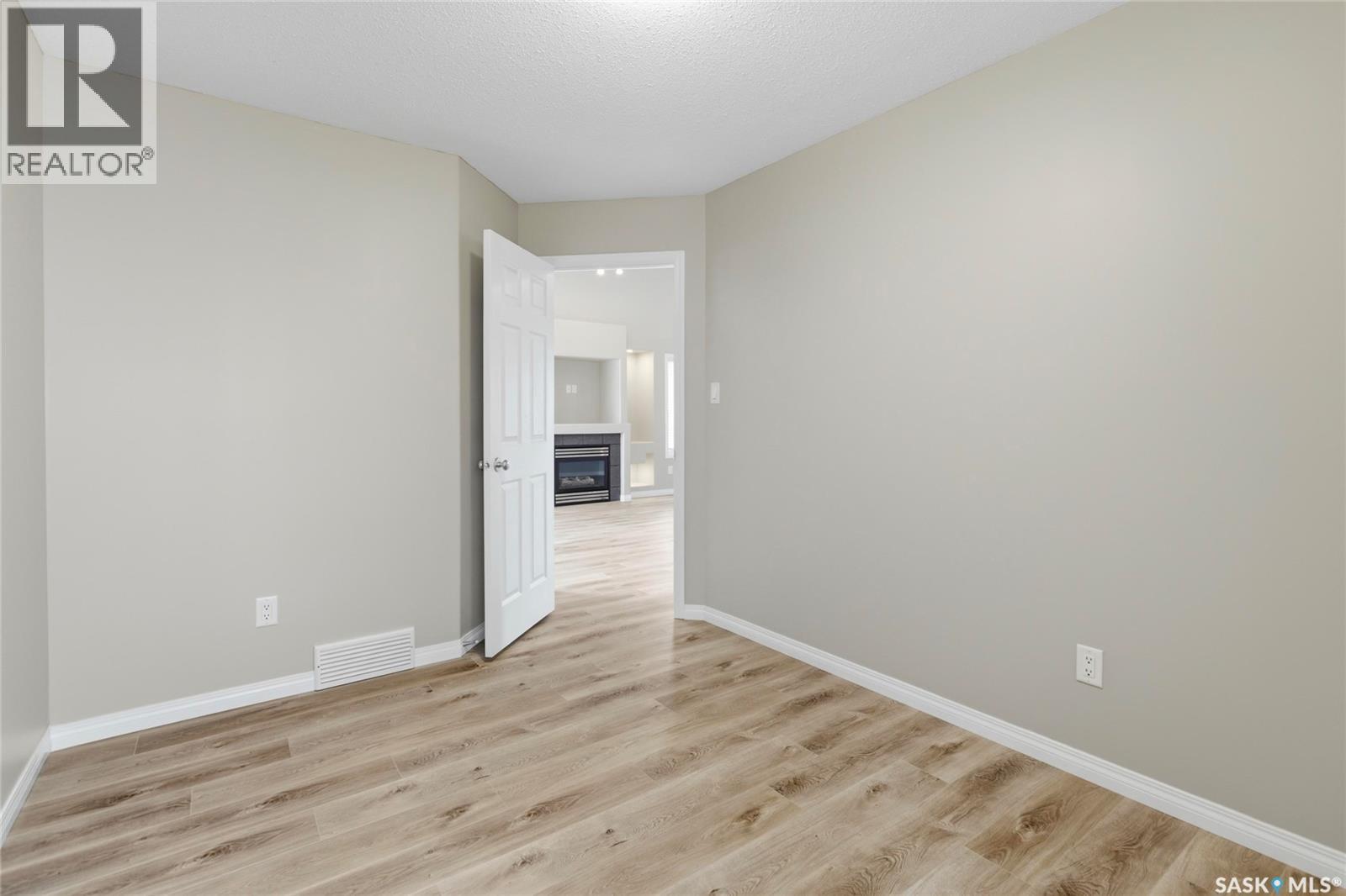 7323 Maple View CRESCENT - Image 24