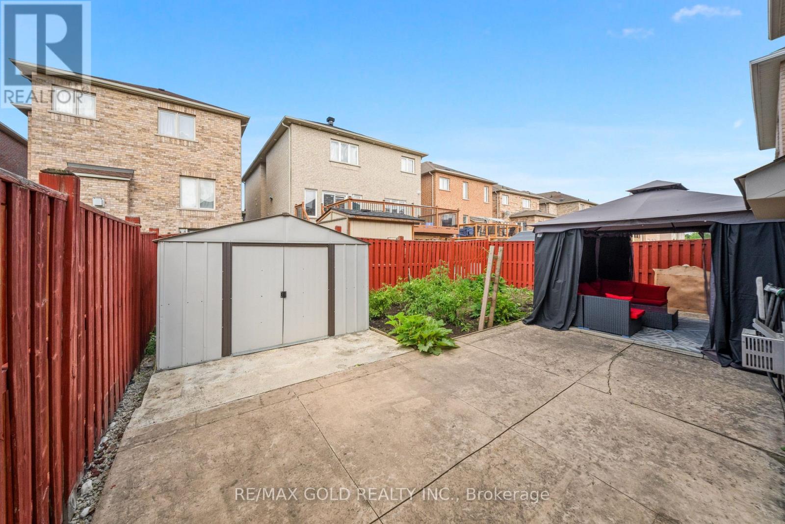 19 ATTVIEW CRESCENT - 24