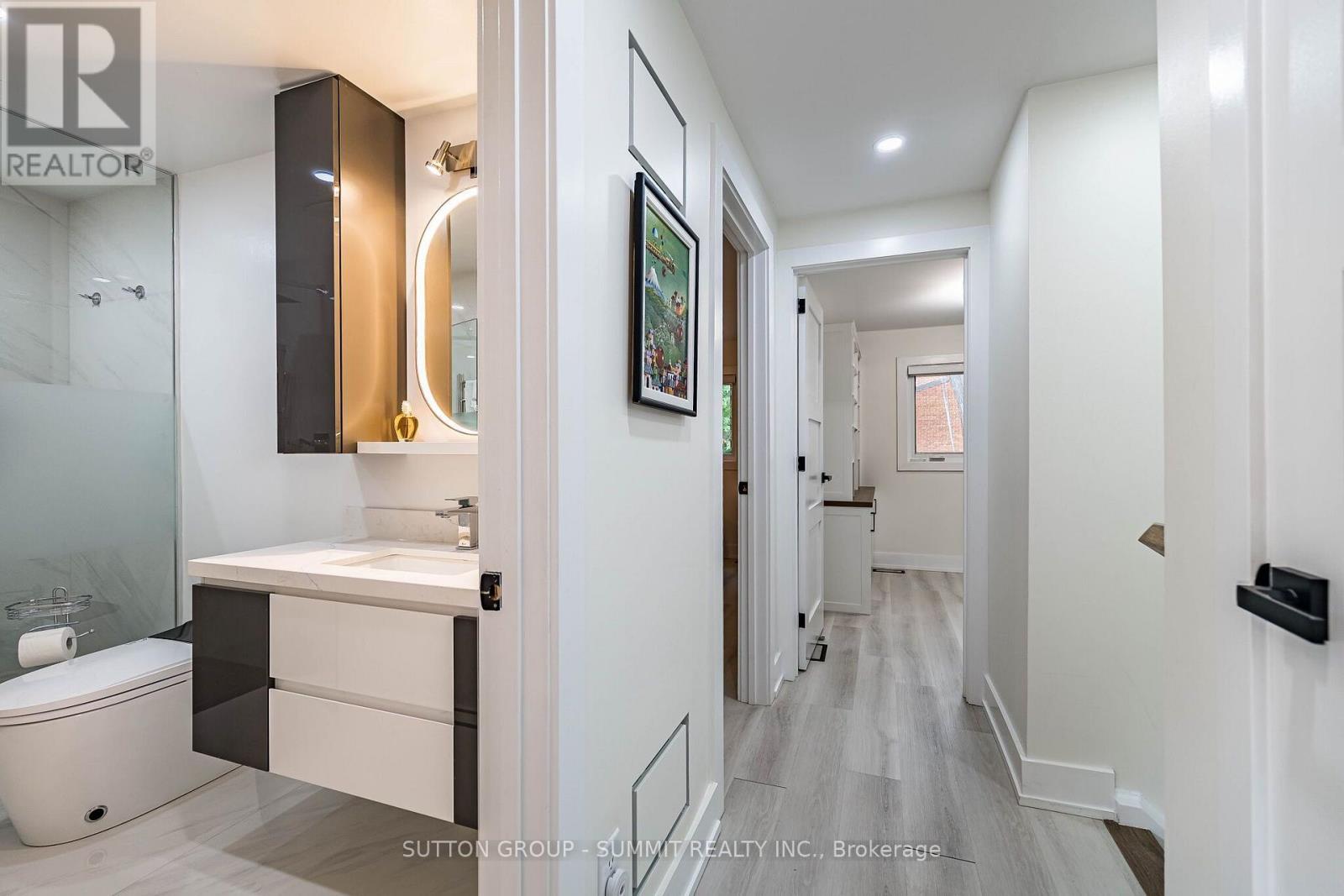 #1 1270 GAINSBOROUGH DRIVE - 31