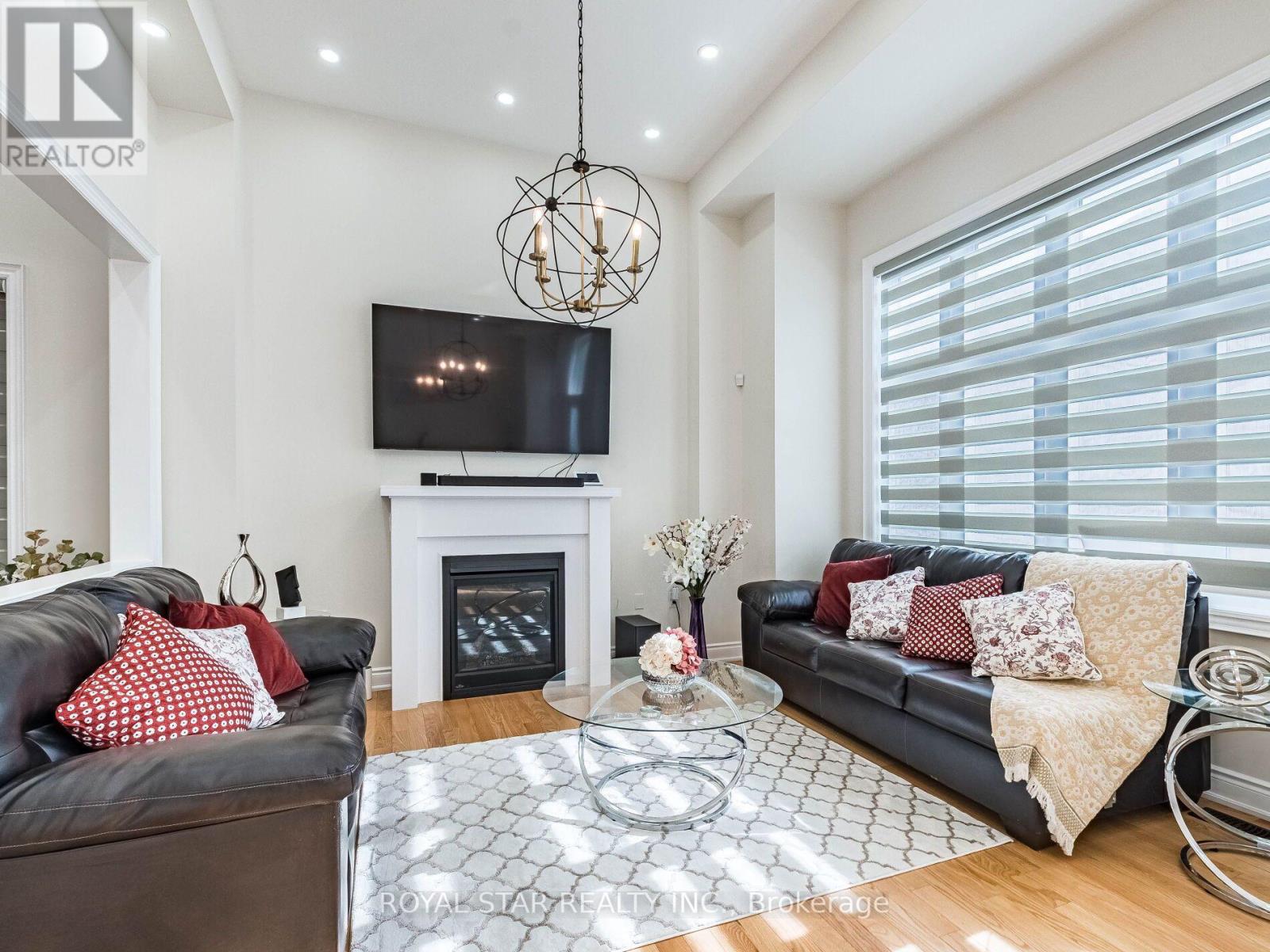 26 MARVIN AVENUE - 10