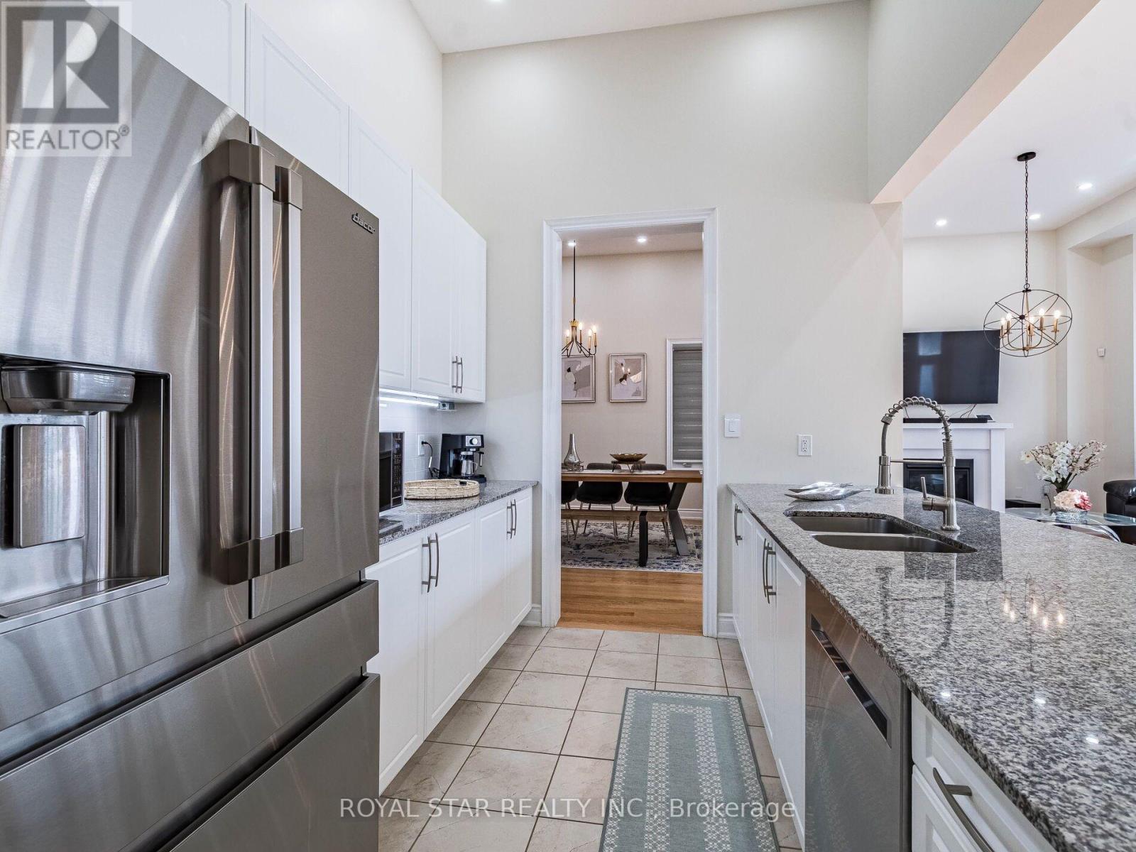 26 MARVIN AVENUE - 18