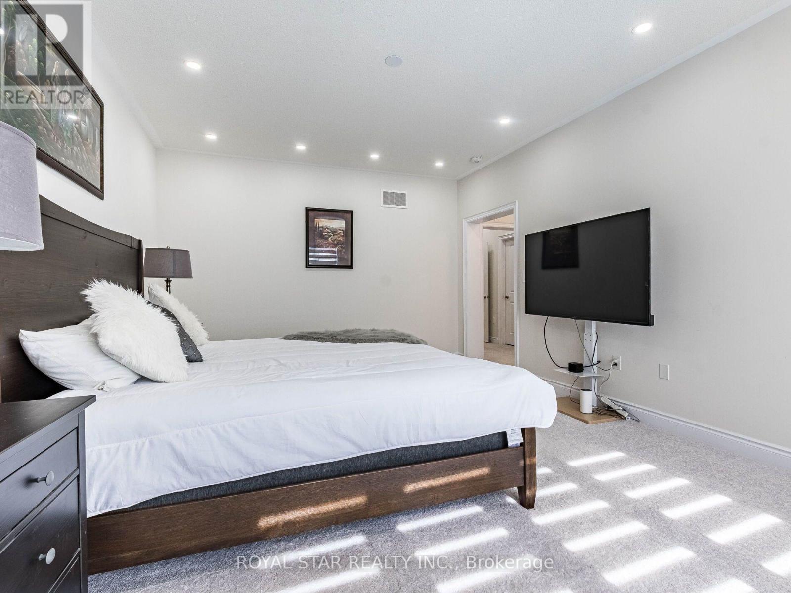 26 MARVIN AVENUE - Image 30