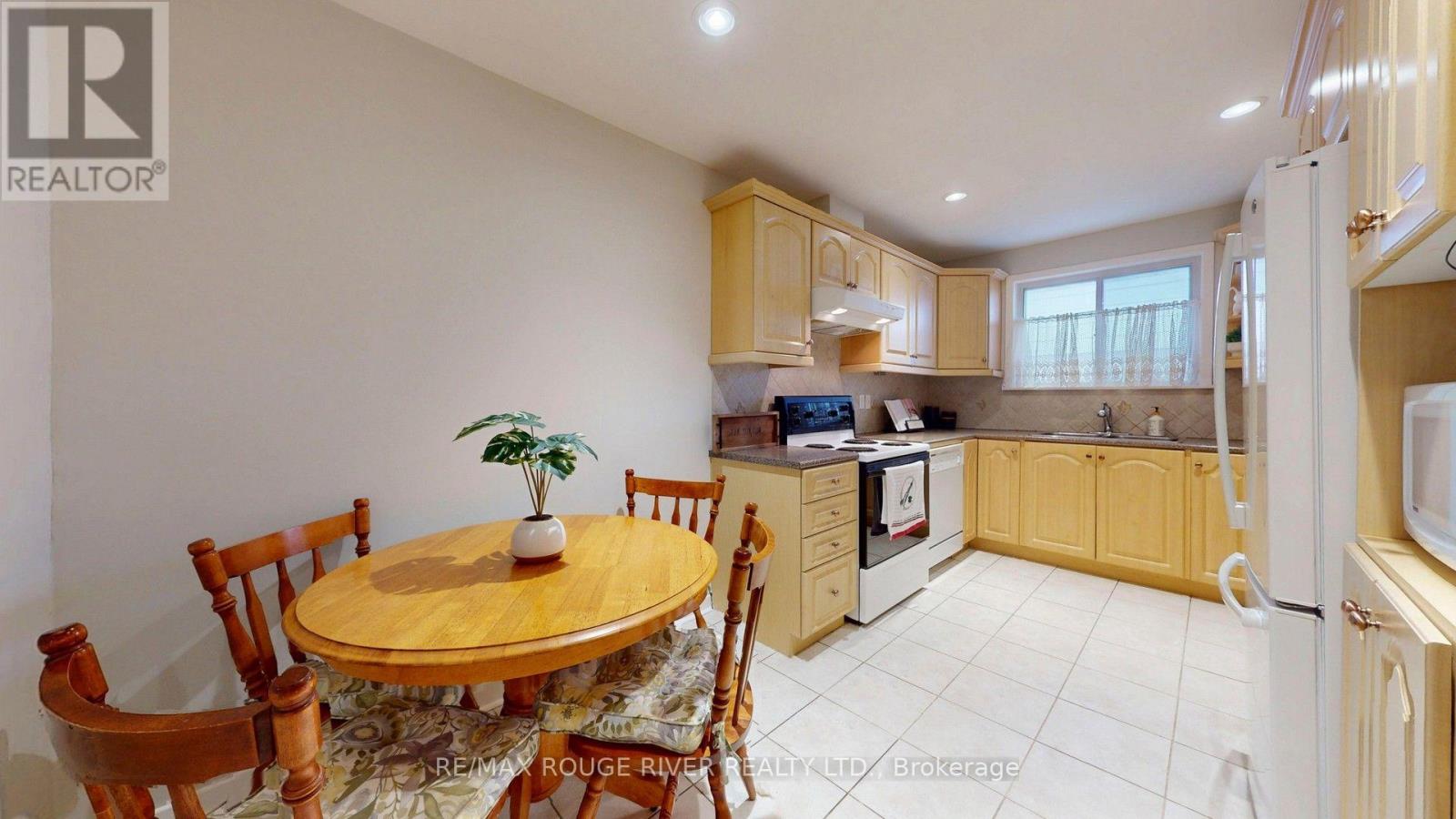 33 PEPPER TREE DRIVE - Image 9