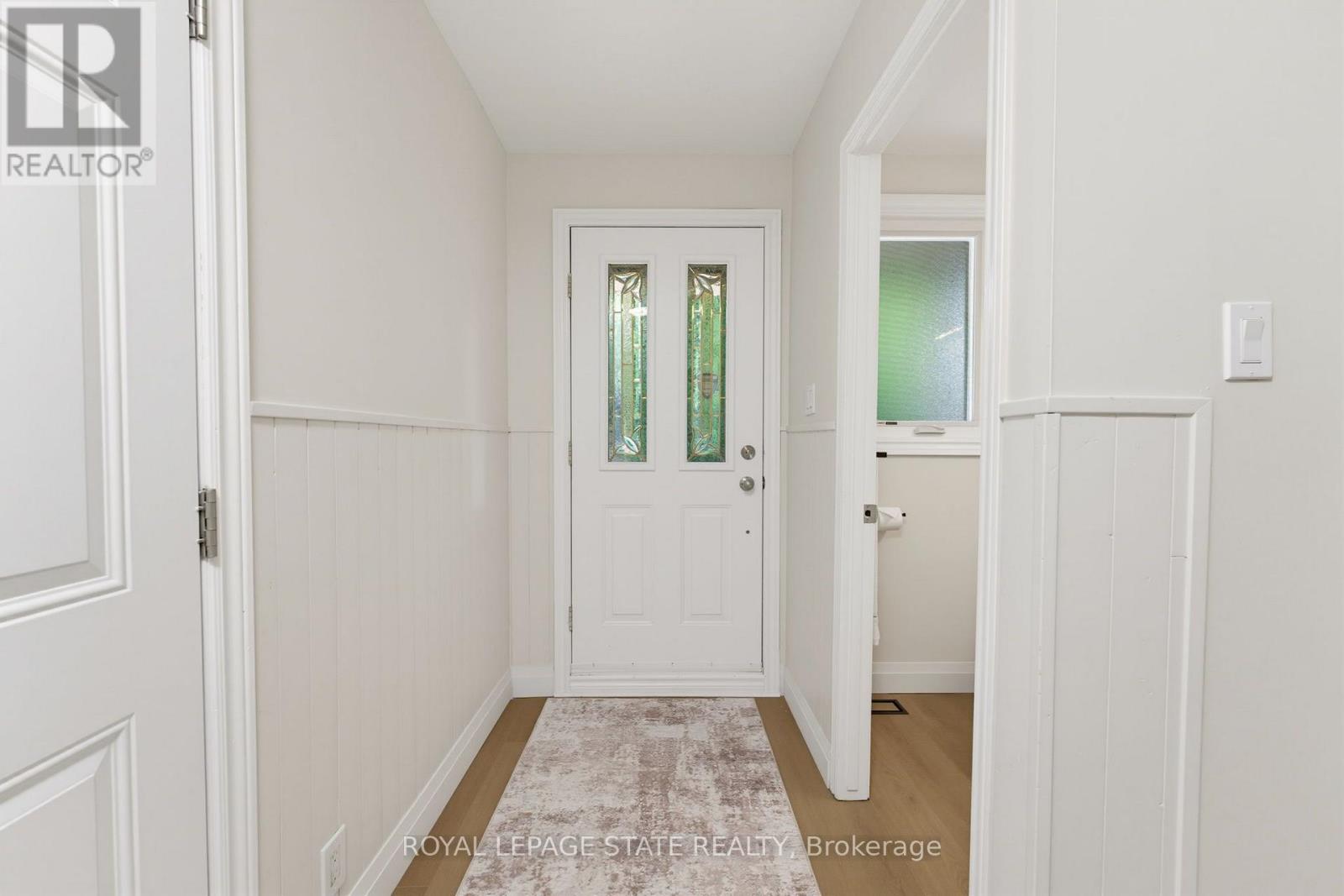 32 SILVERVINE DRIVE - Image 3