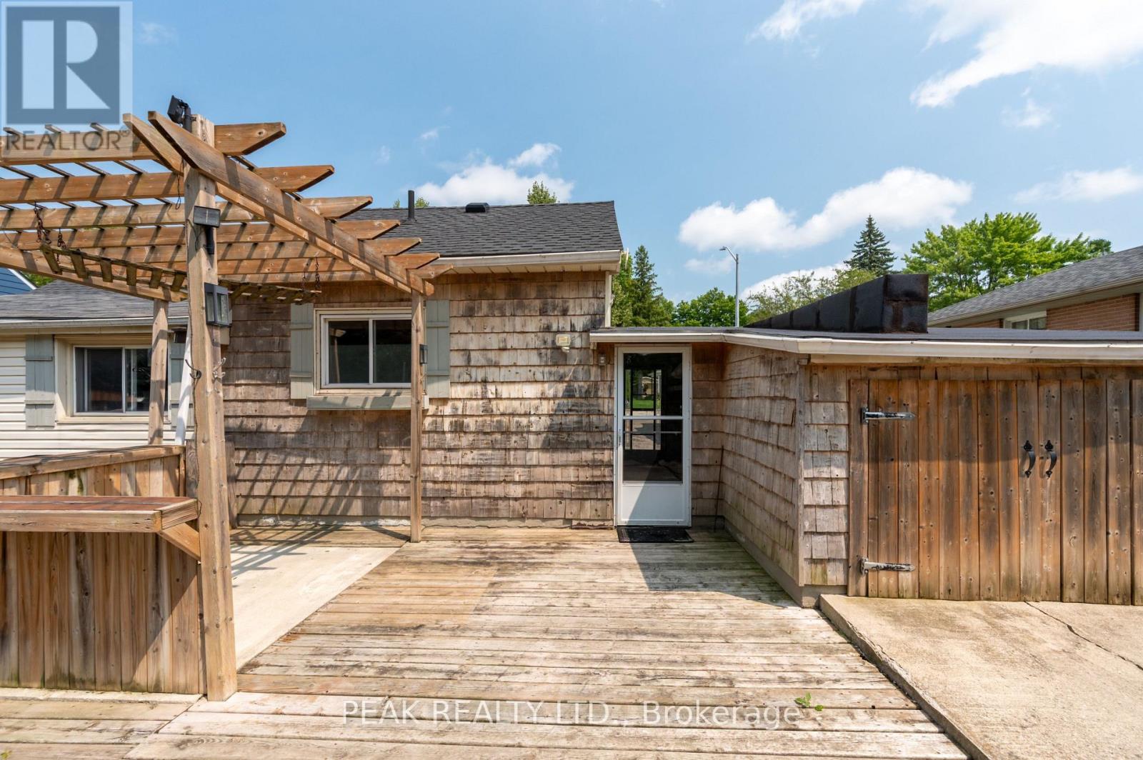 186 NORWICH AVENUE - Image 9