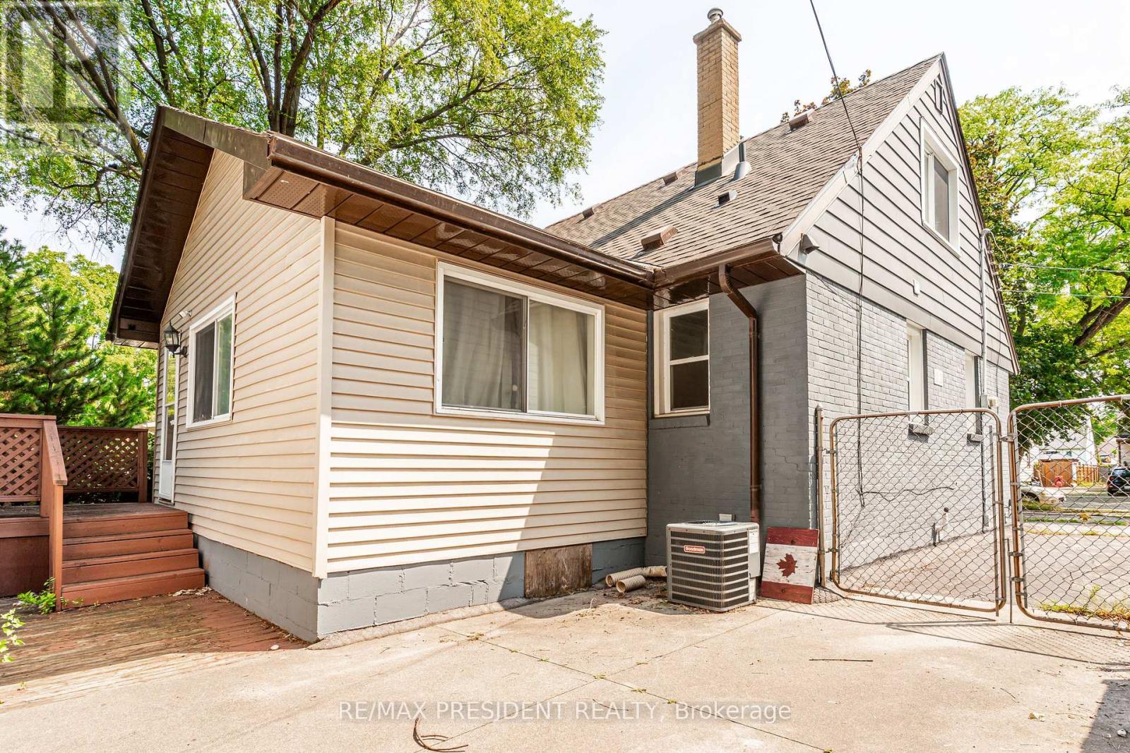 13 LEWIS STREET - Image 37
