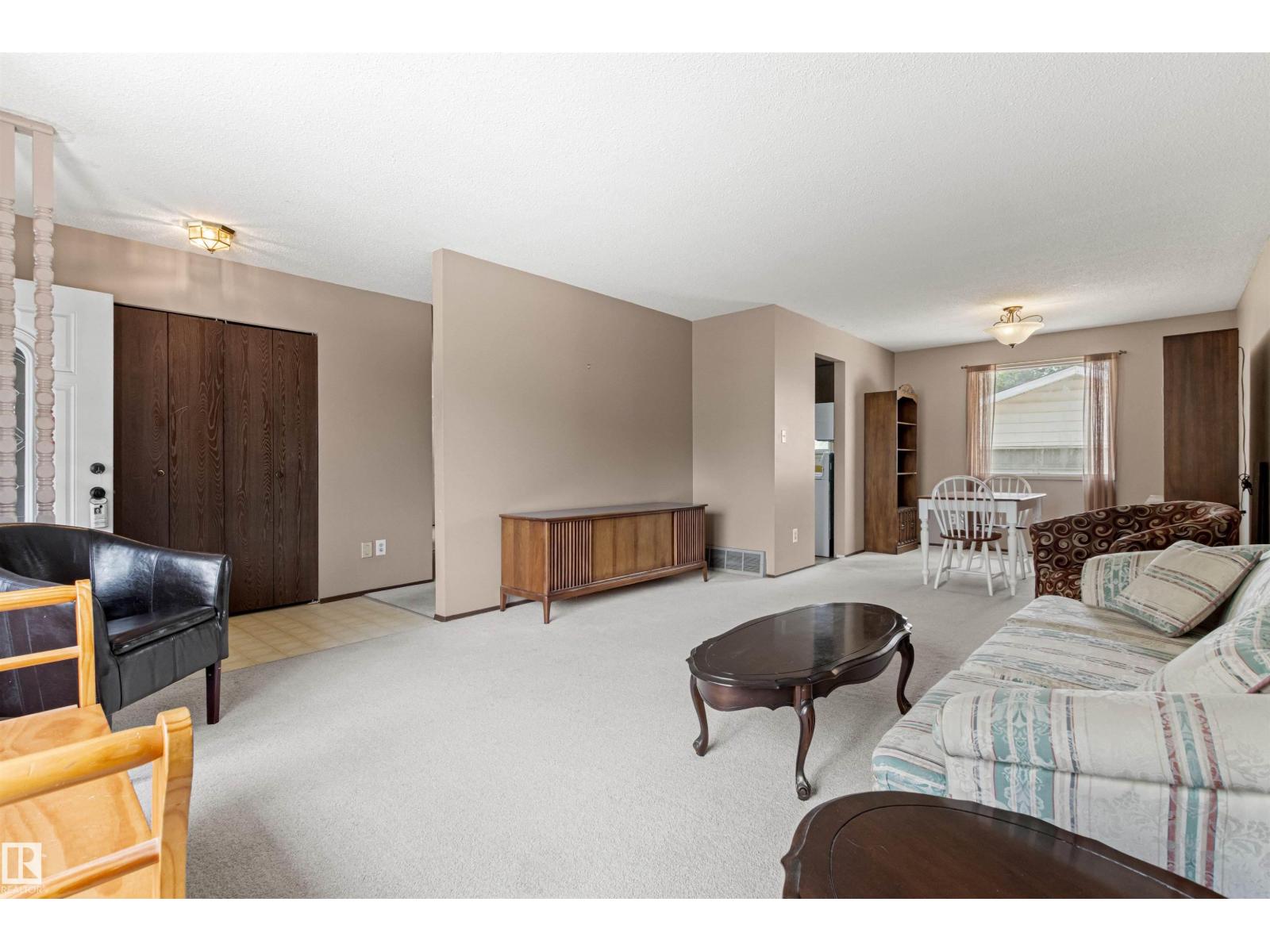 1984 68 Street NW - Photo 12