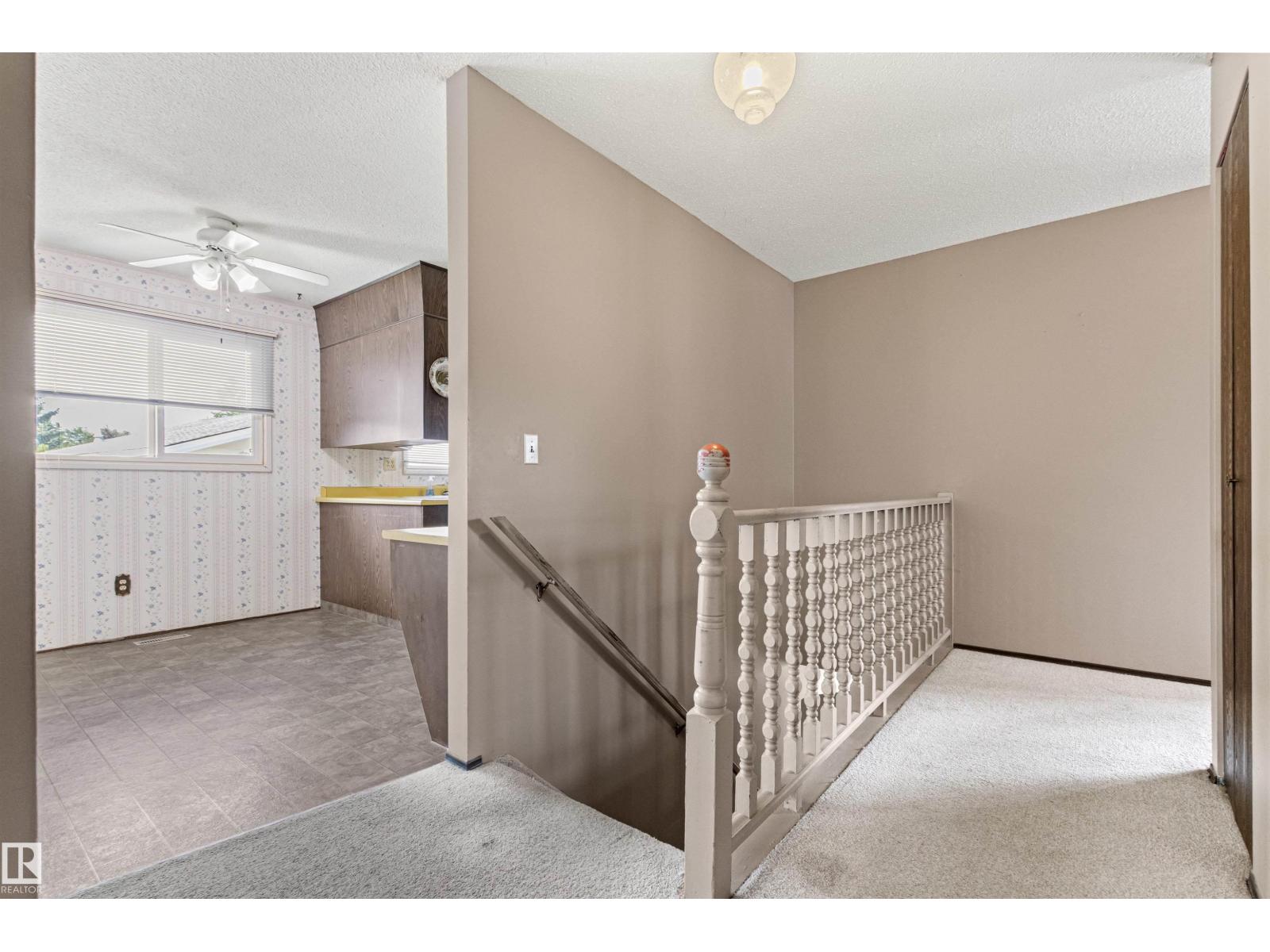 1984 68 Street NW - Photo 16