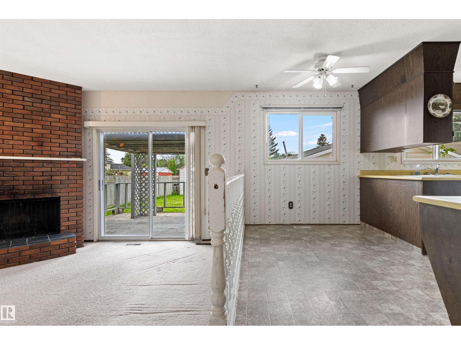 1984 68 Street NW - Photo 17