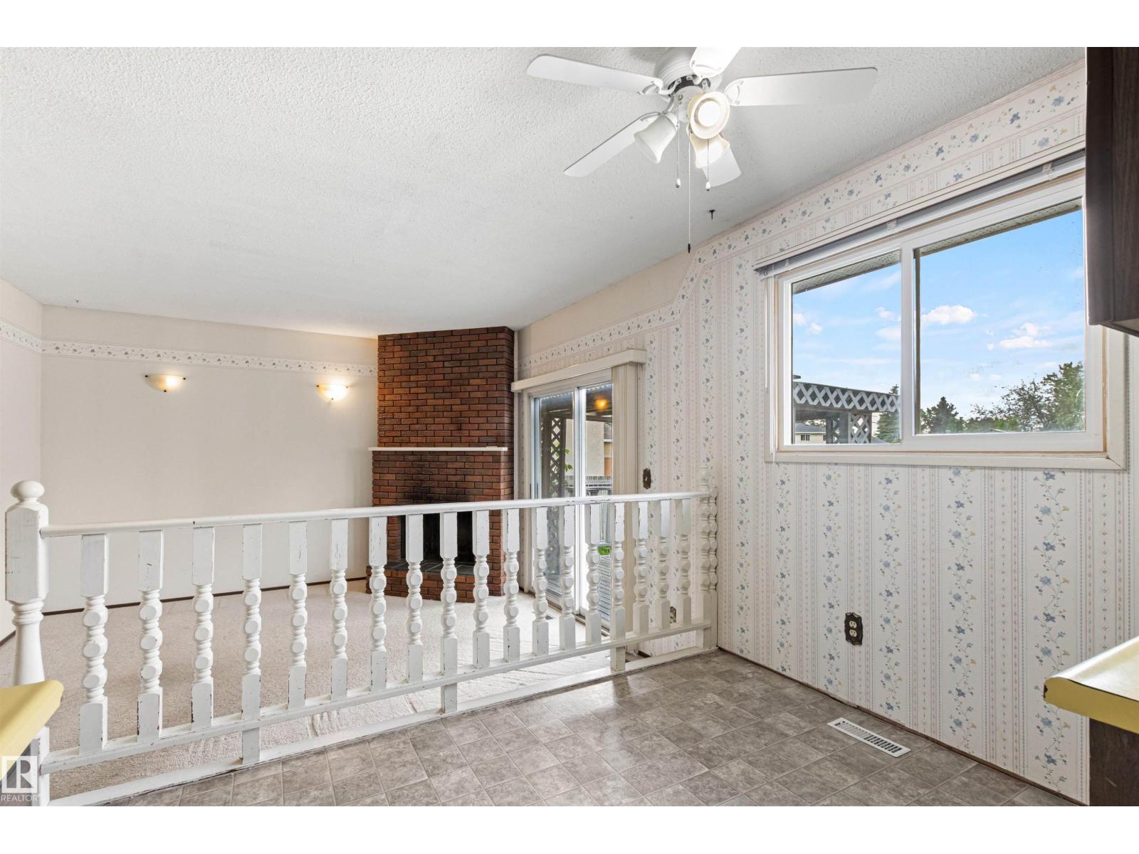 1984 68 Street NW - Photo 25