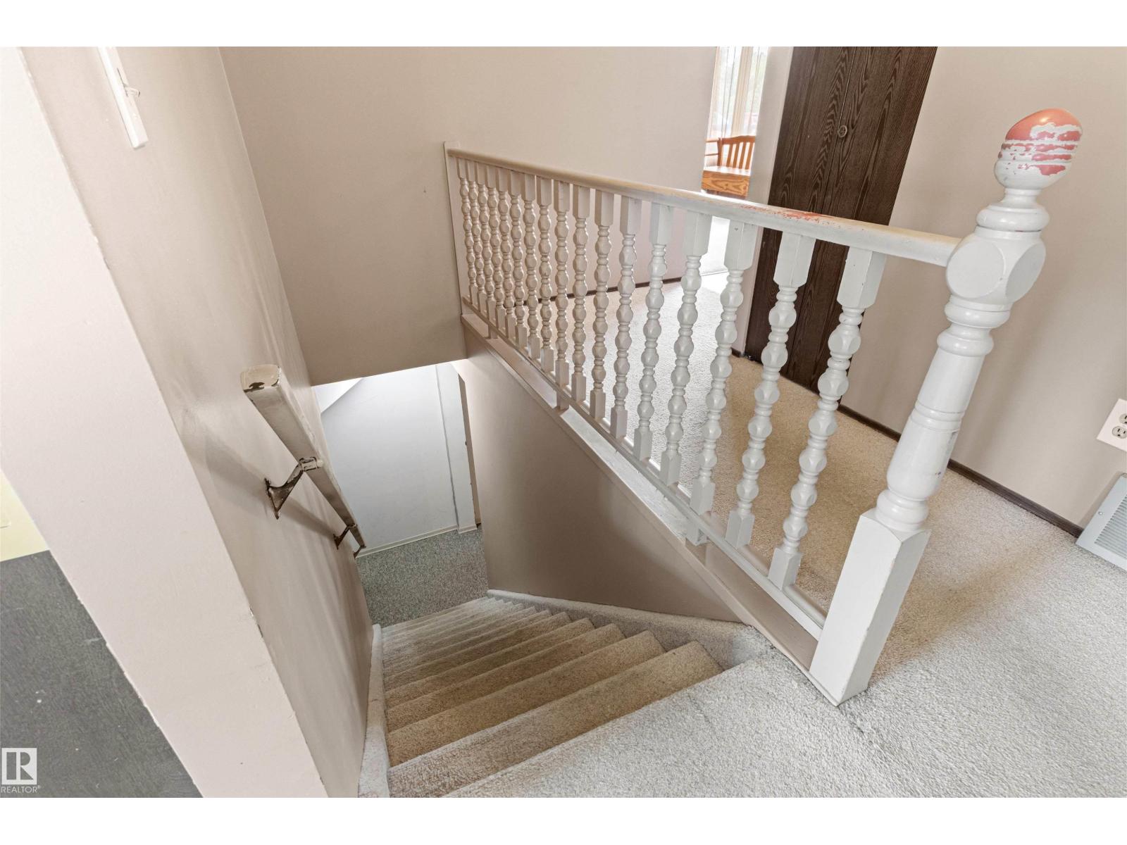 1984 68 Street NW - Photo 44