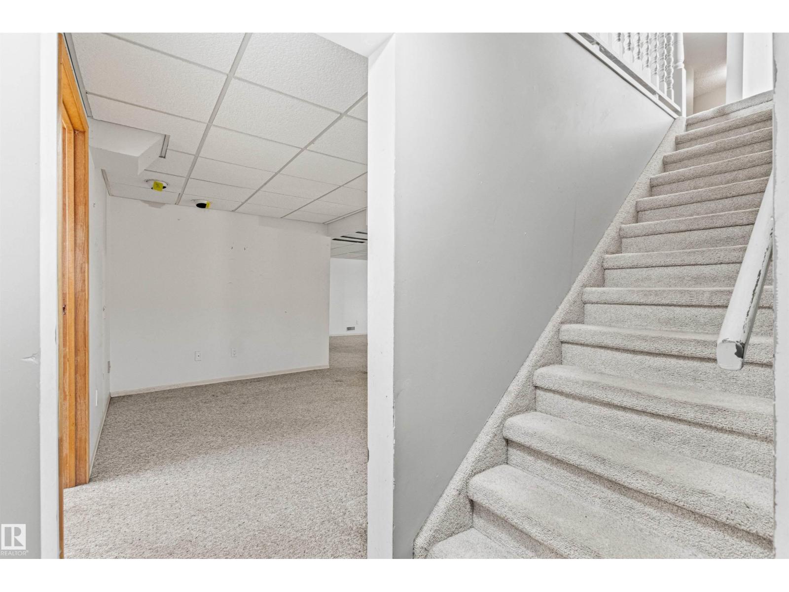 1984 68 Street NW - Photo 45