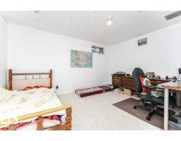 3303 42a Av Nw, Edmonton, AB T6T1E6 Photo 40