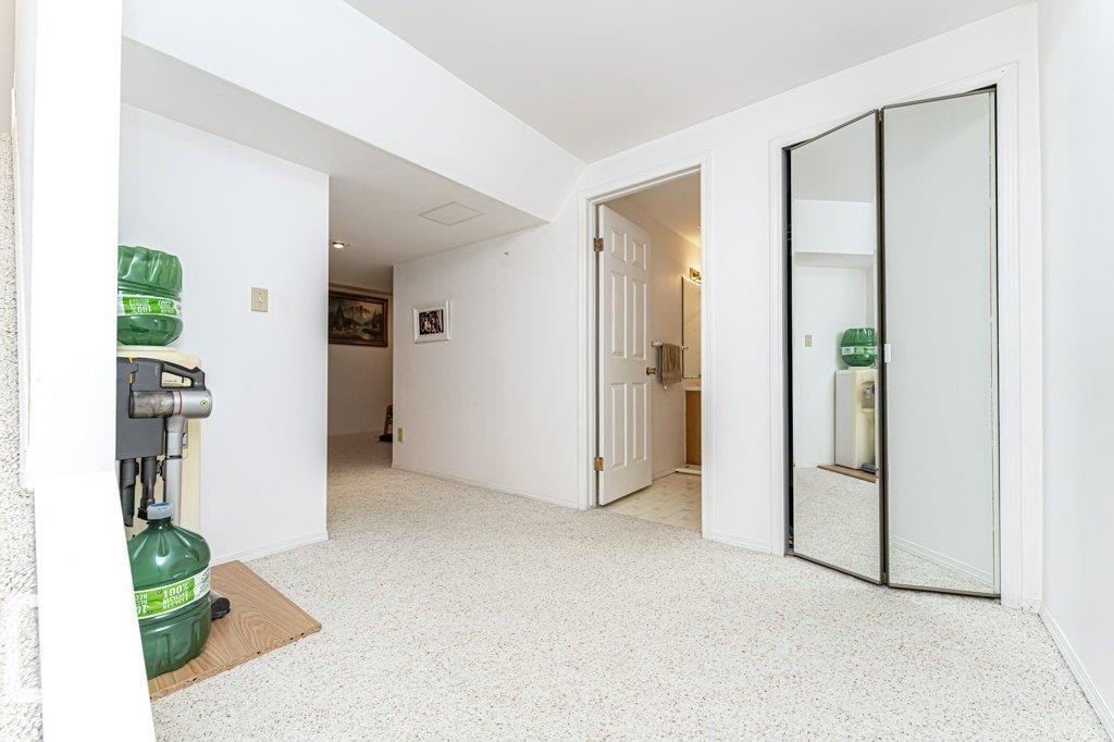 3303 42A Avenue NW - Photo 42