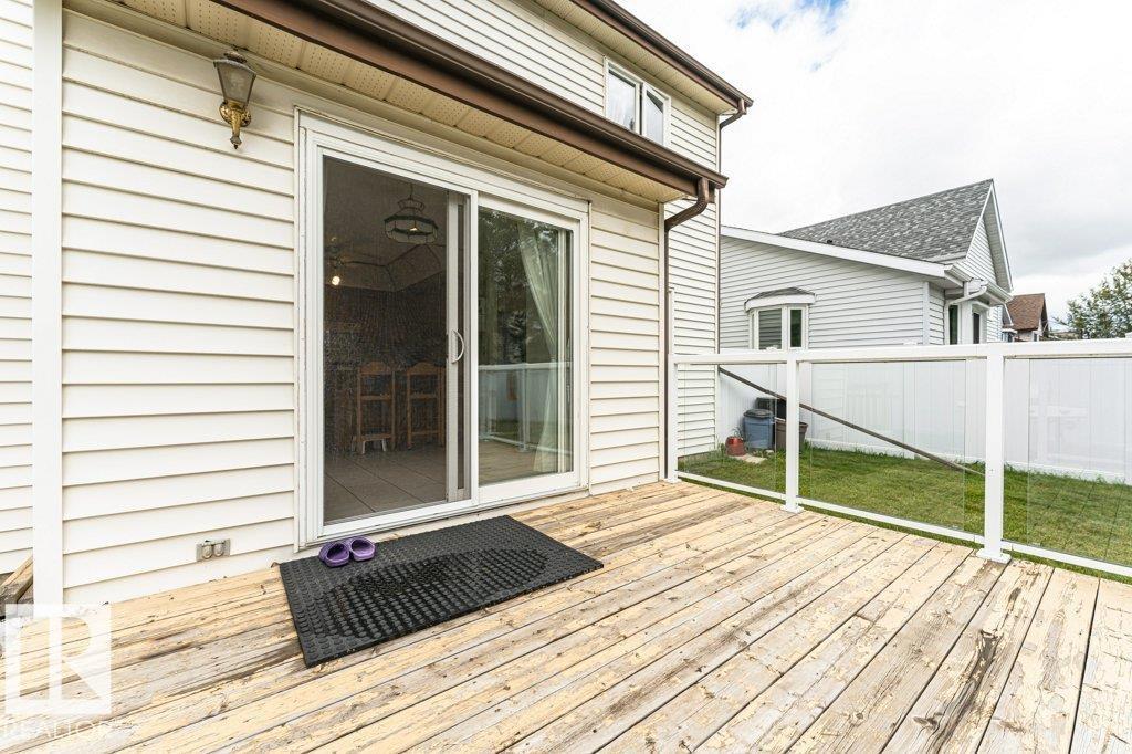 3303 42A AV NW - 54