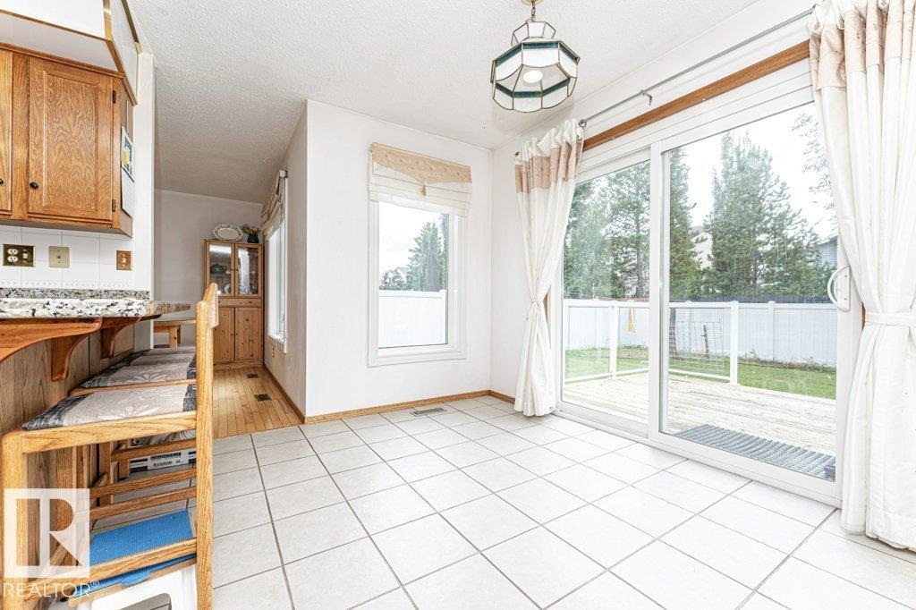 3303 42A AV NW - 11