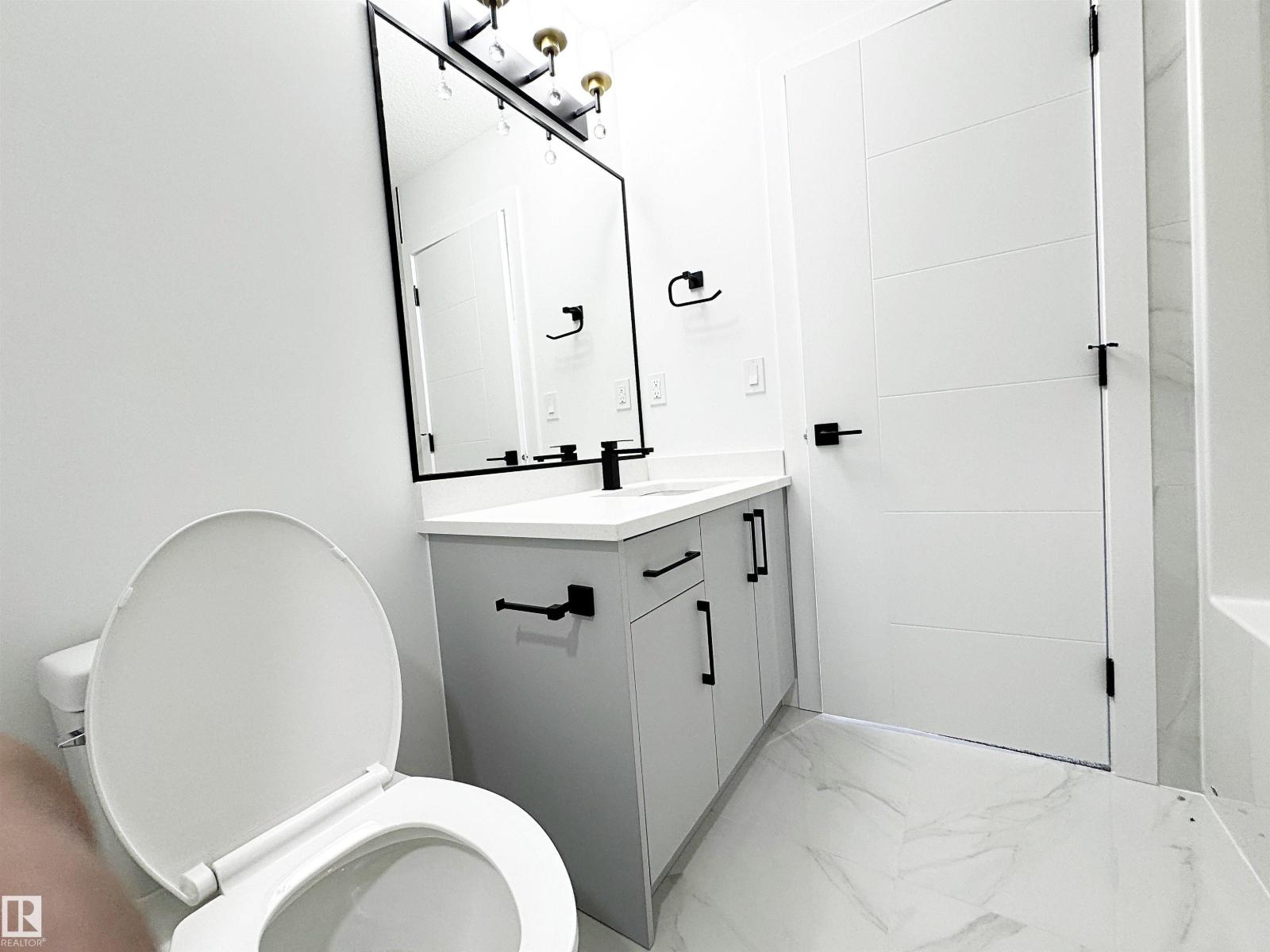 1312 35 Street NW - Photo 32