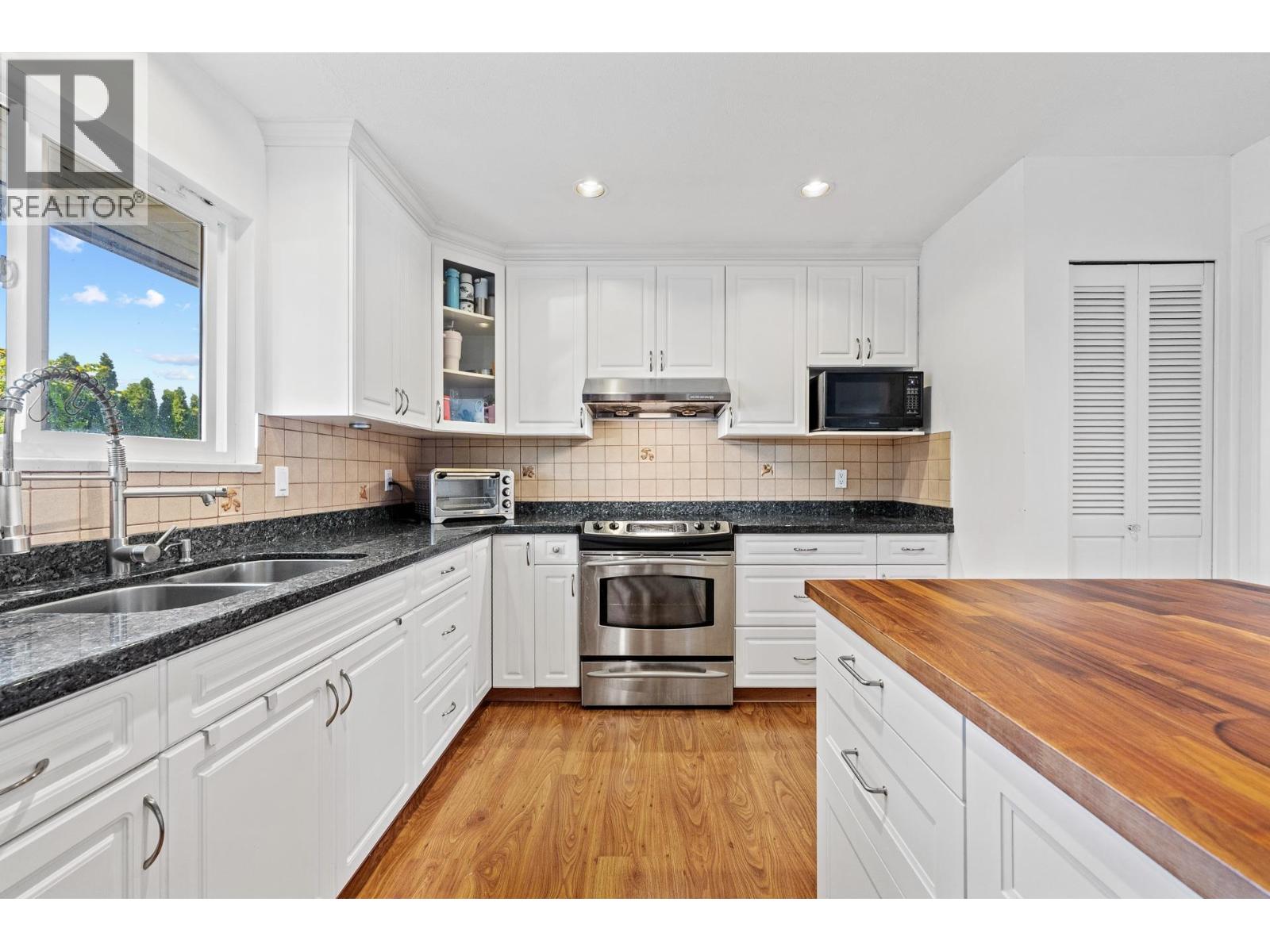 5 Bed, 3 Bath House for Sale in Richmond – 8640 SIERPINA DRIVE, Richmond – MLS# R3154390 - Image 10