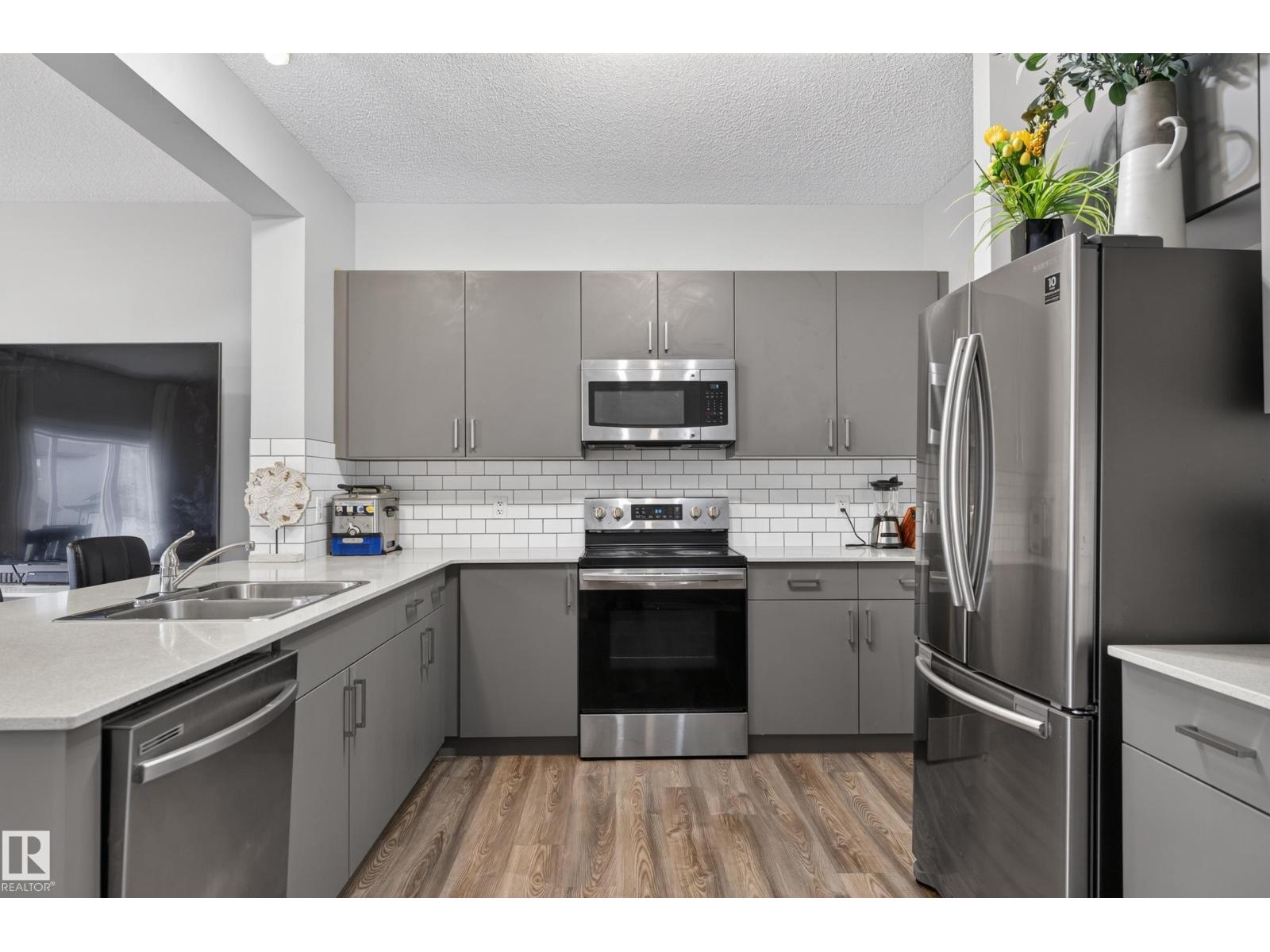 17 SPRUCE RIDGE CV - 11