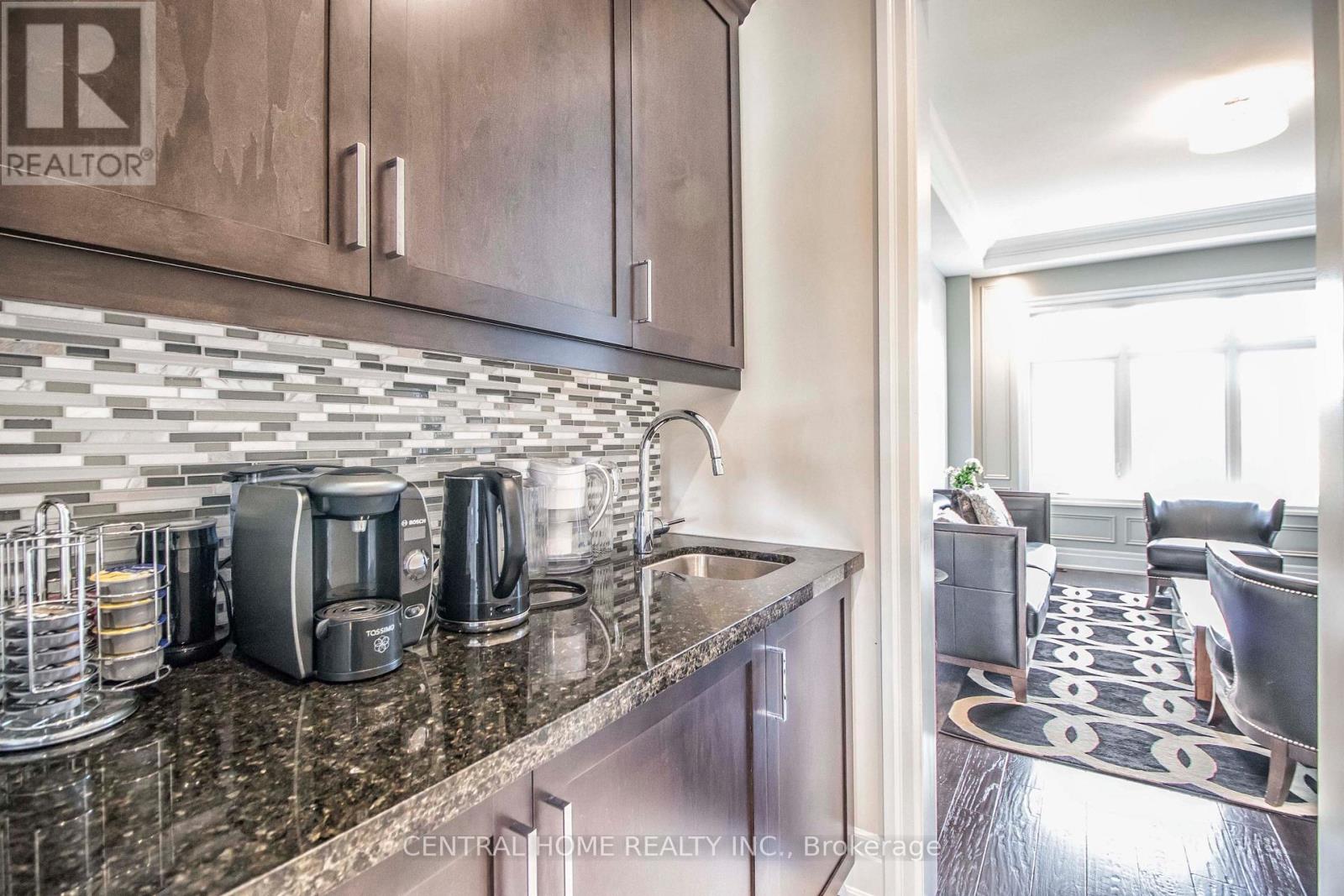 122 BURNS BOULEVARD - Image 8