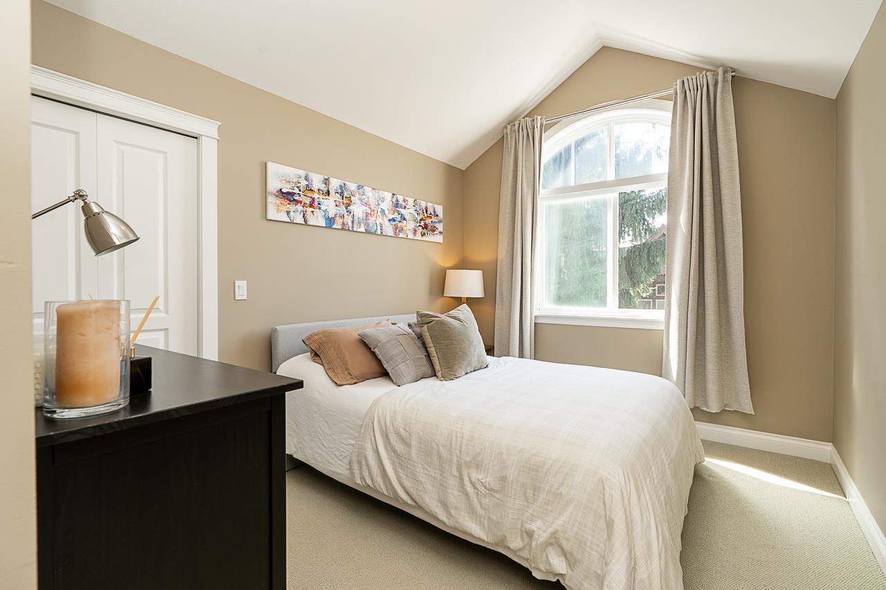 15730 34 AVENUE, Surrey
