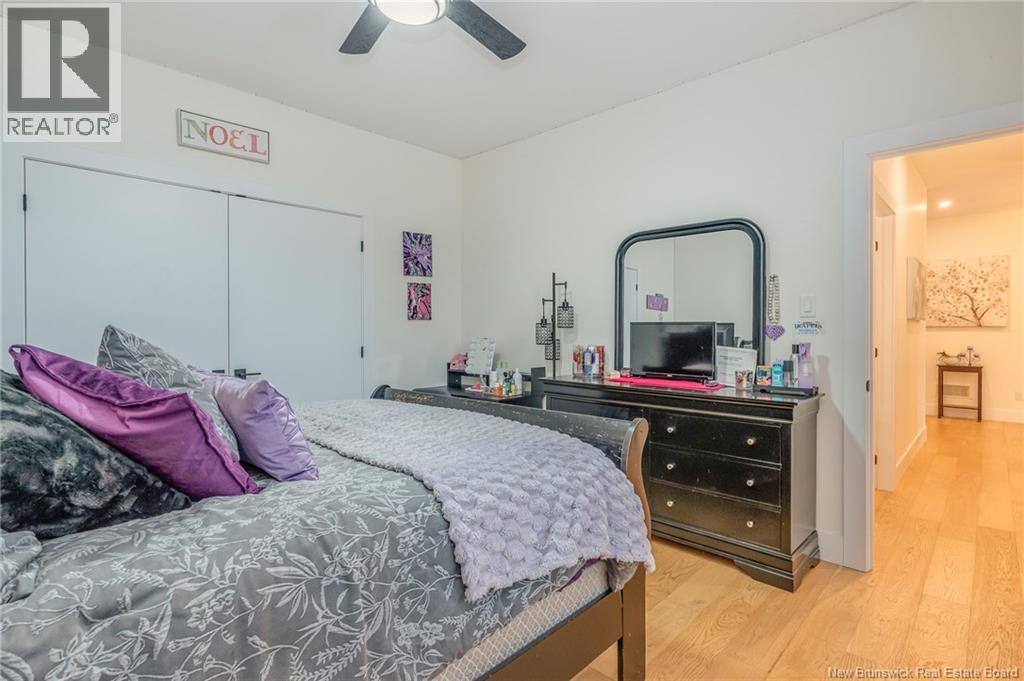 16 Renard Street - Image 35