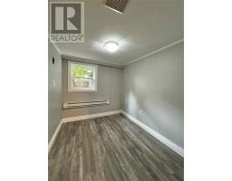 45 Franklyn Avenue thumbnail 12