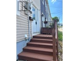 45 Franklyn Avenue thumbnail 3